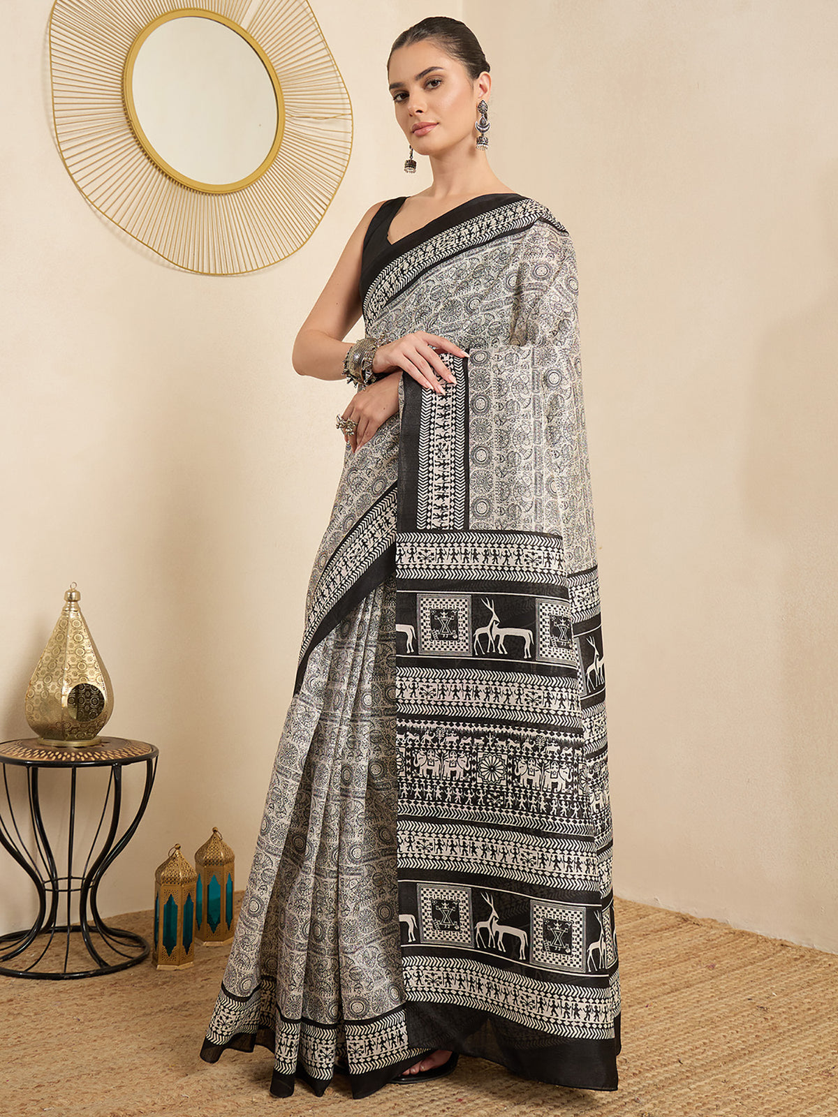 Beige Bhagalpuri Silk saree – detail view 2