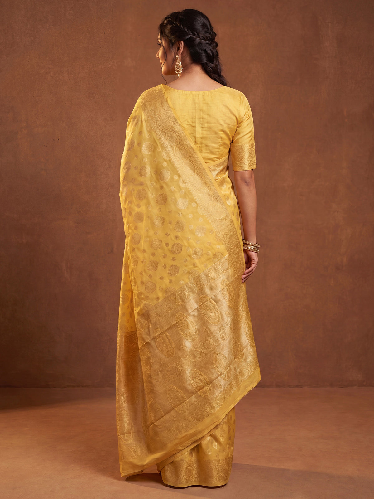 Yellow Silk Blend saree – detail view 1