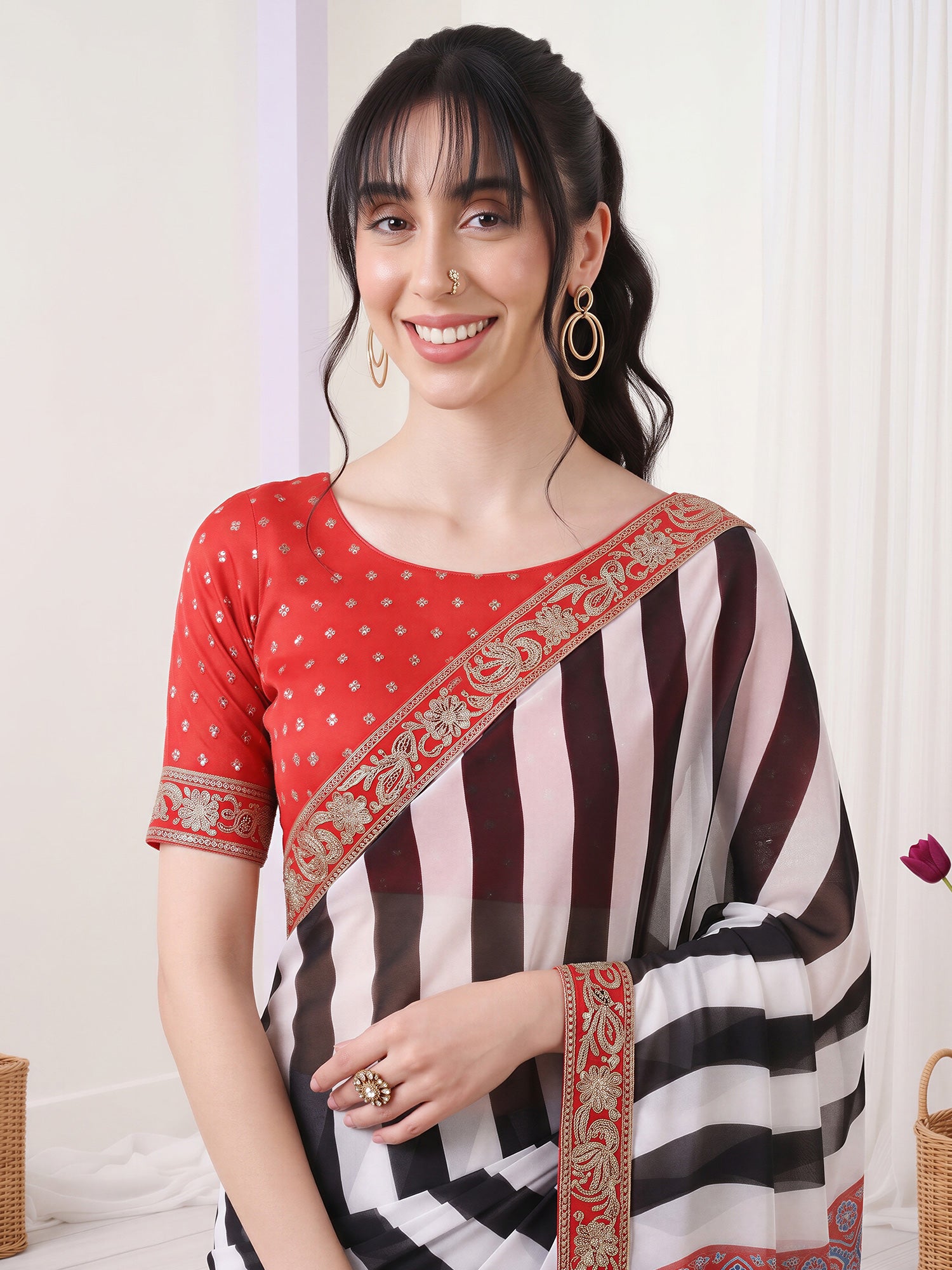 White Pure Georgette saree – detail view 4