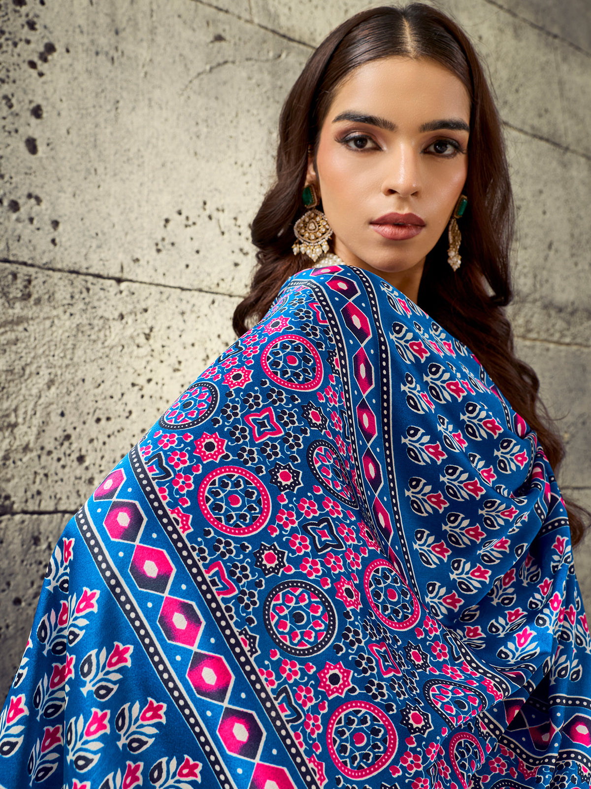 Blue Satin saree – detail view 4
