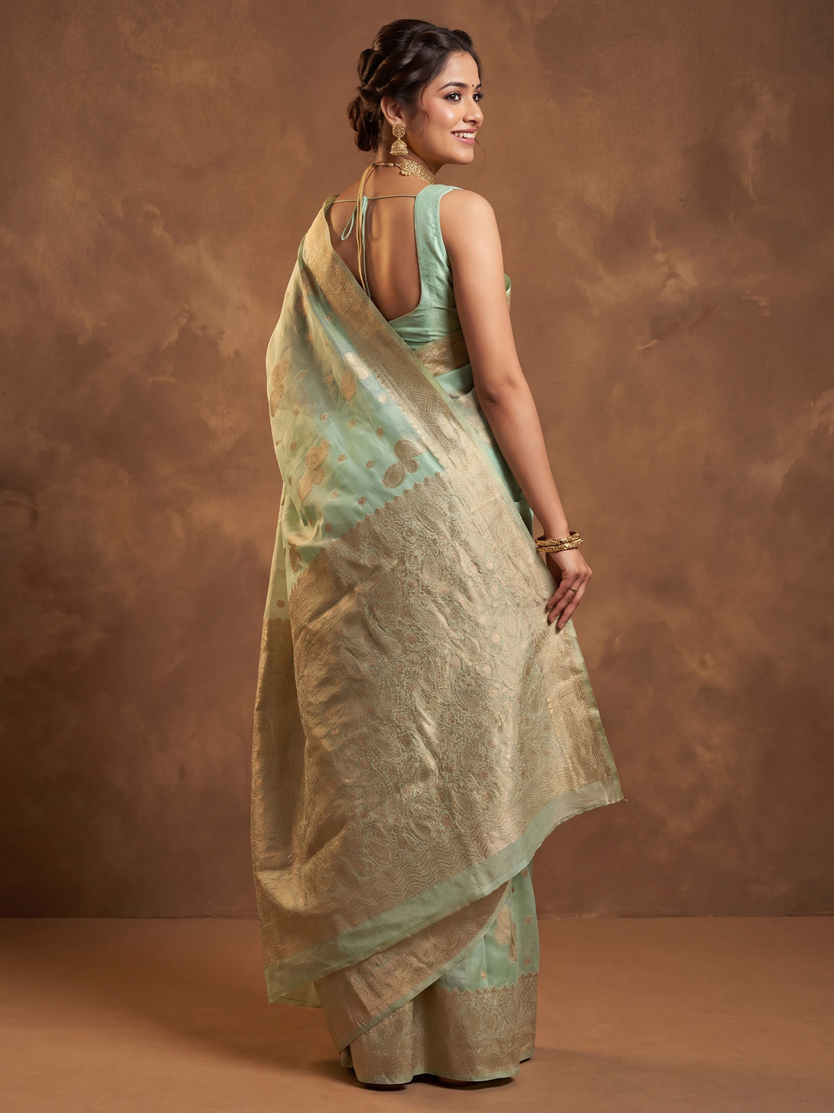 Mint Green Silk Blend saree – detail view 1