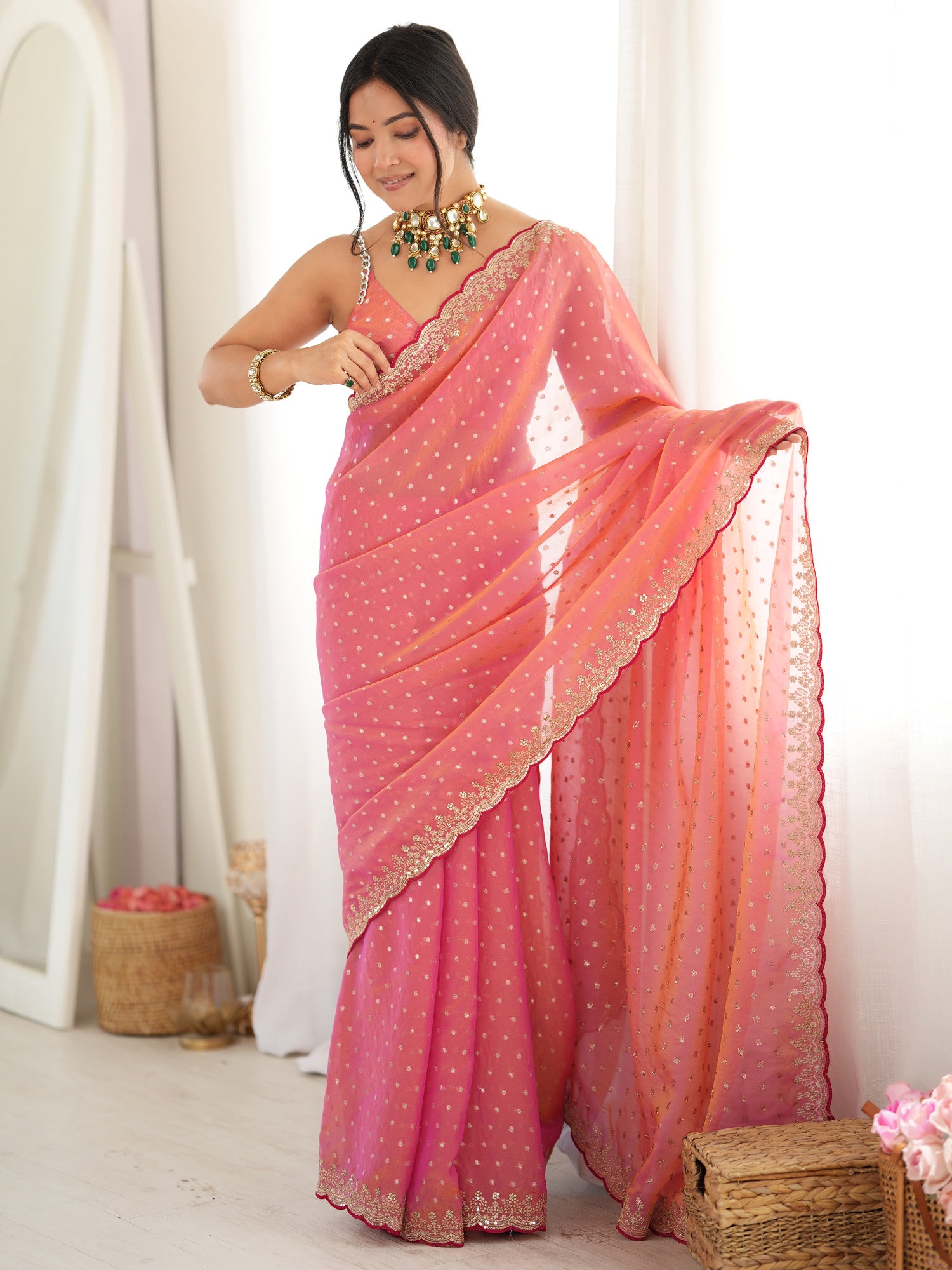 Pink Silk Blend saree – detail view 1