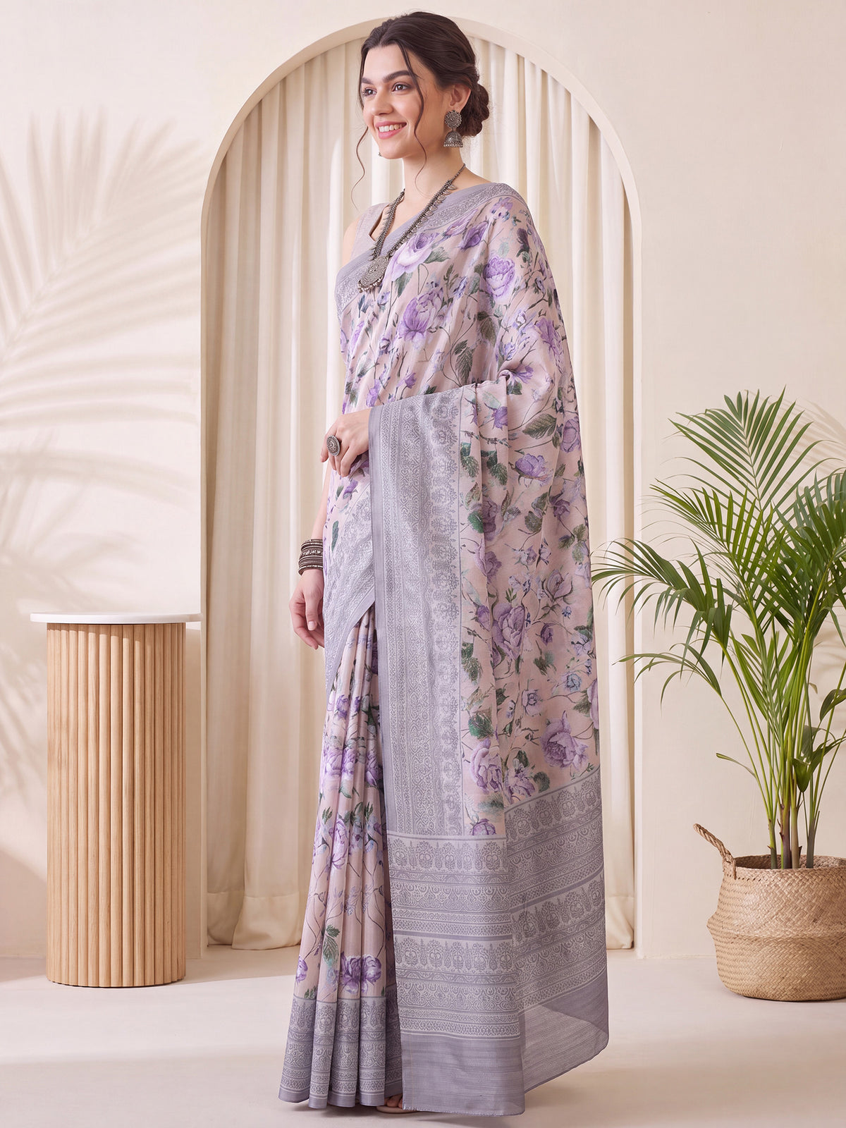 Beige Silk Blend saree – detail view 2