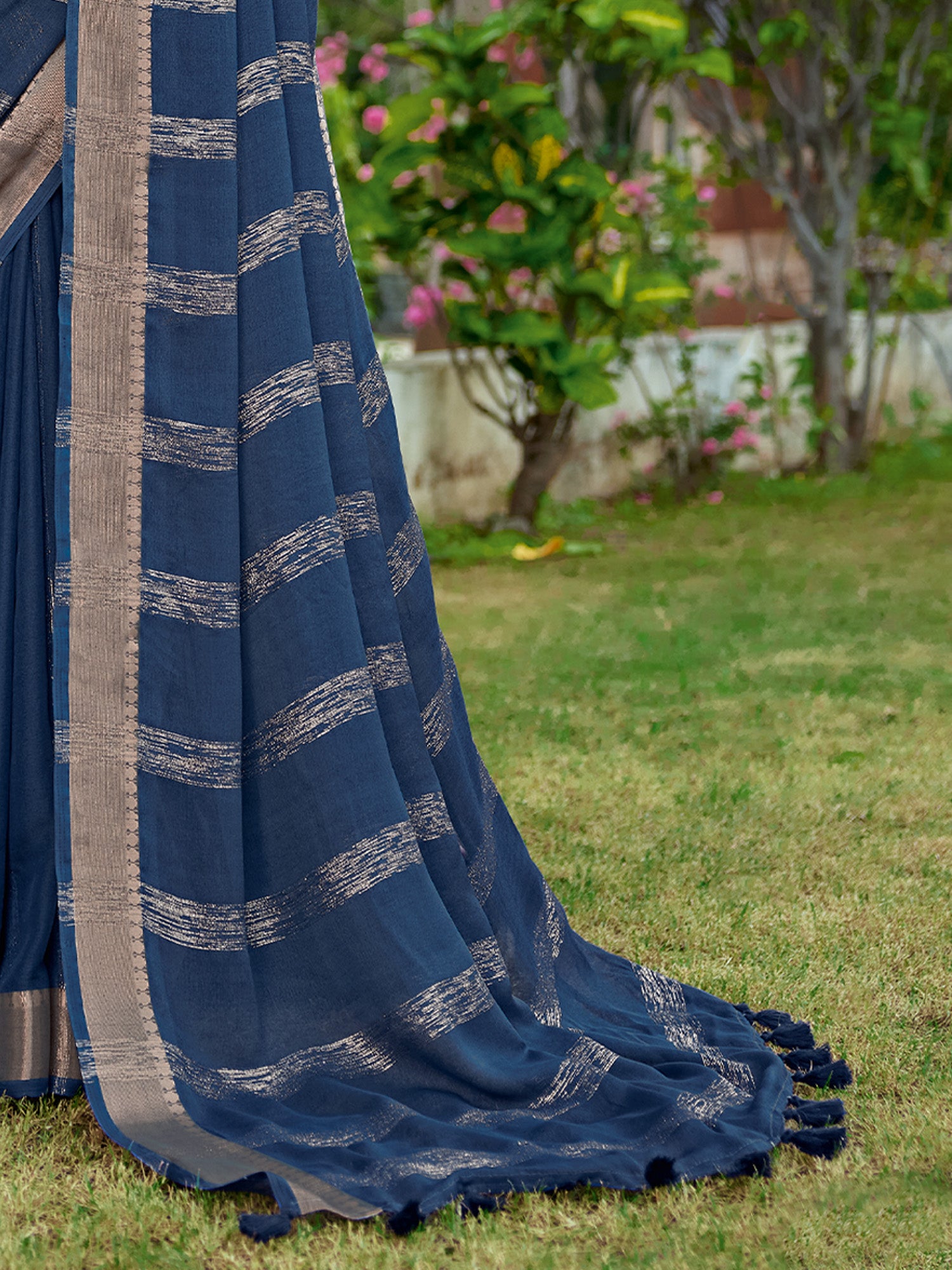 Navy Blue Georgette saree – detail view 4