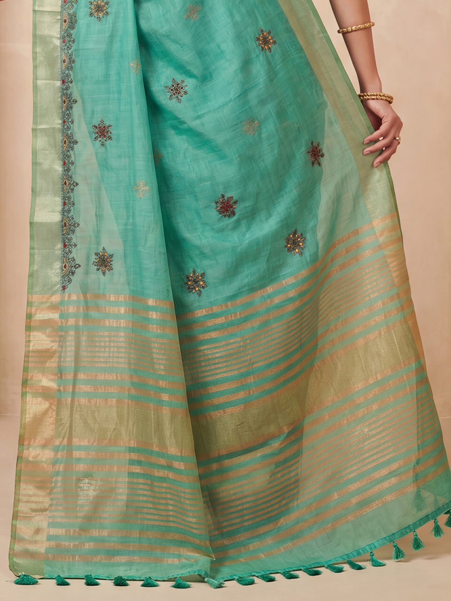 Sea Green Cotton Linen saree – detail view 5