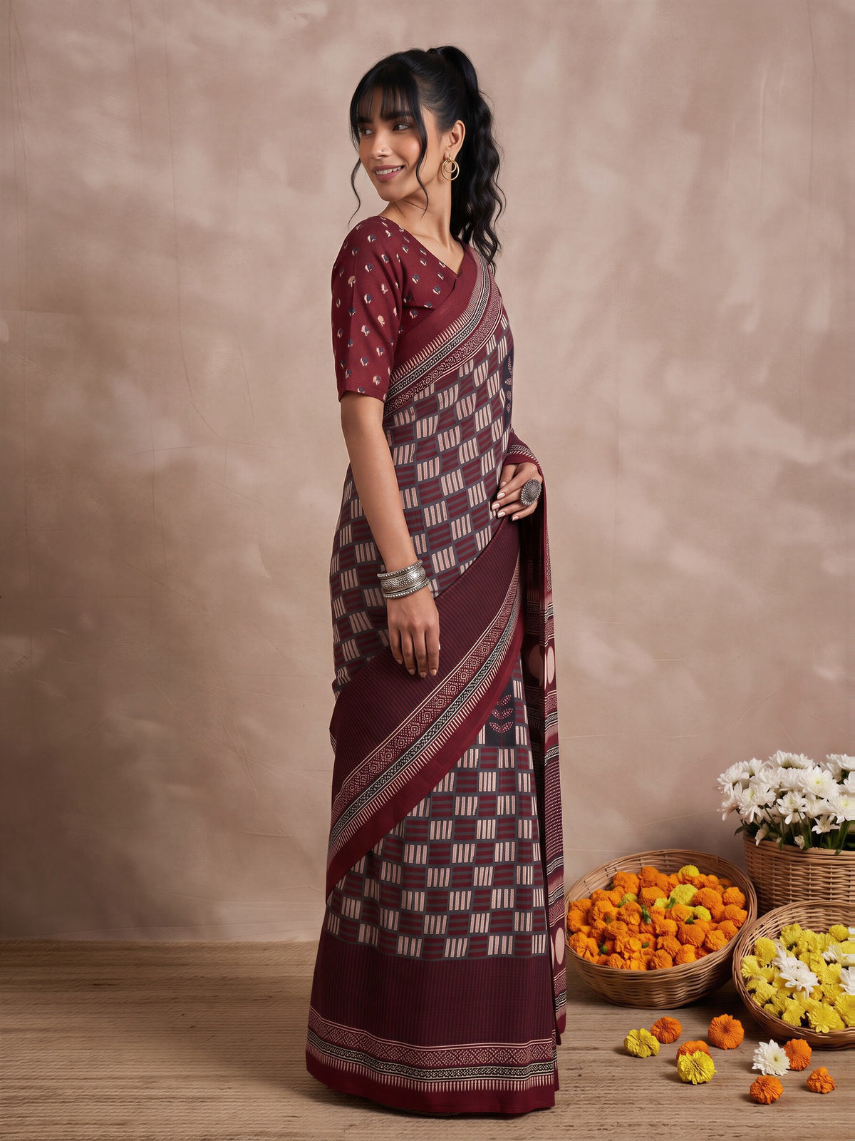 Maroon Viscose Silk saree – detail view 2