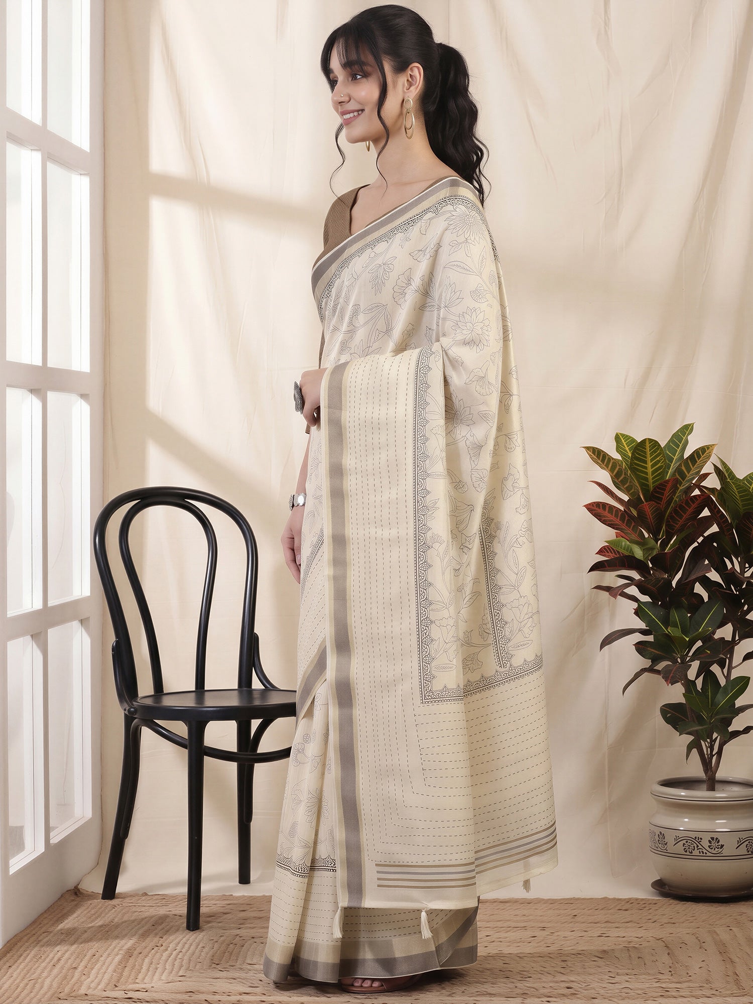 Off White Cotton Silk saree – detail view 3