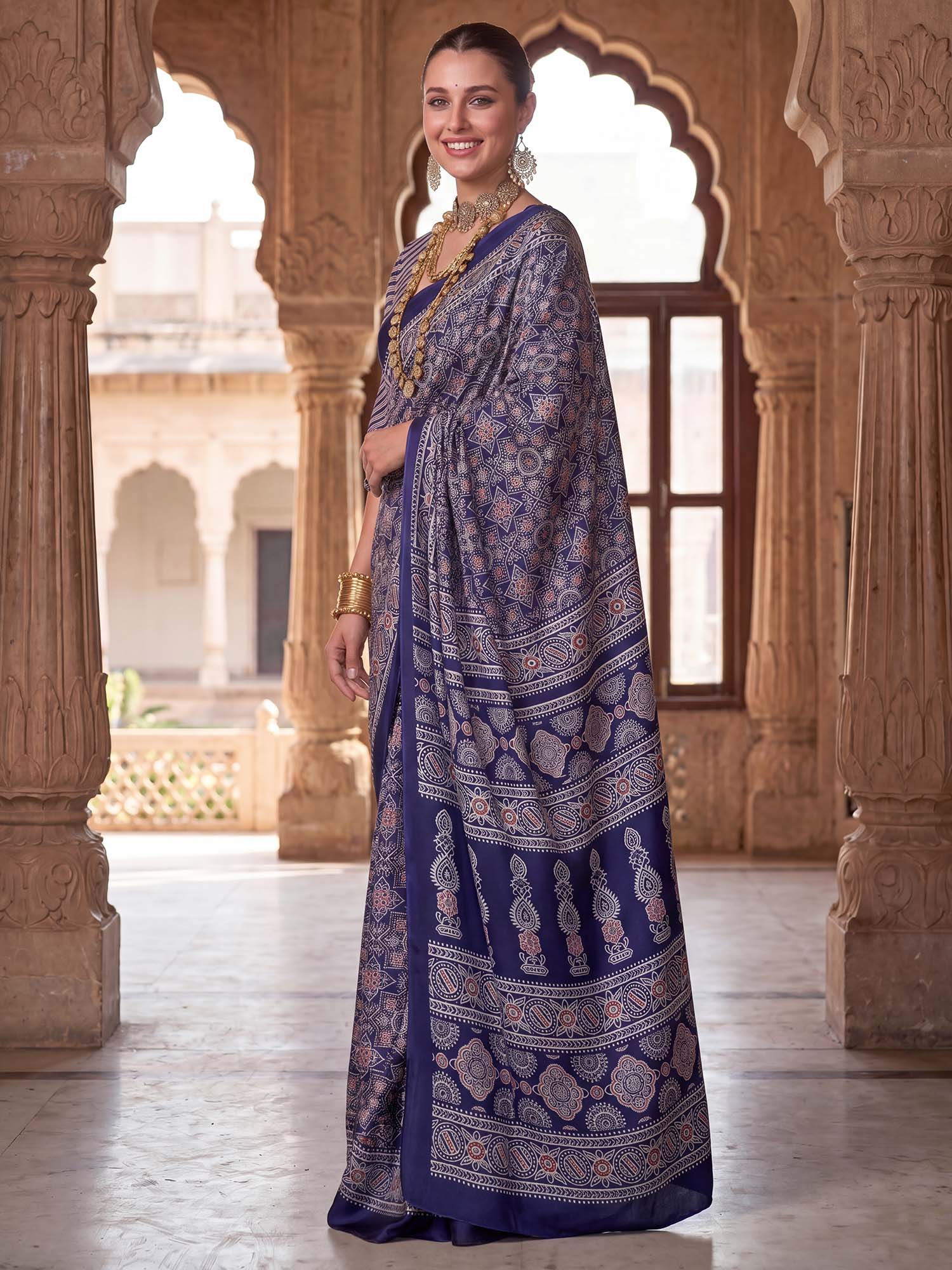 Navy Blue Crepe saree – detail view 2
