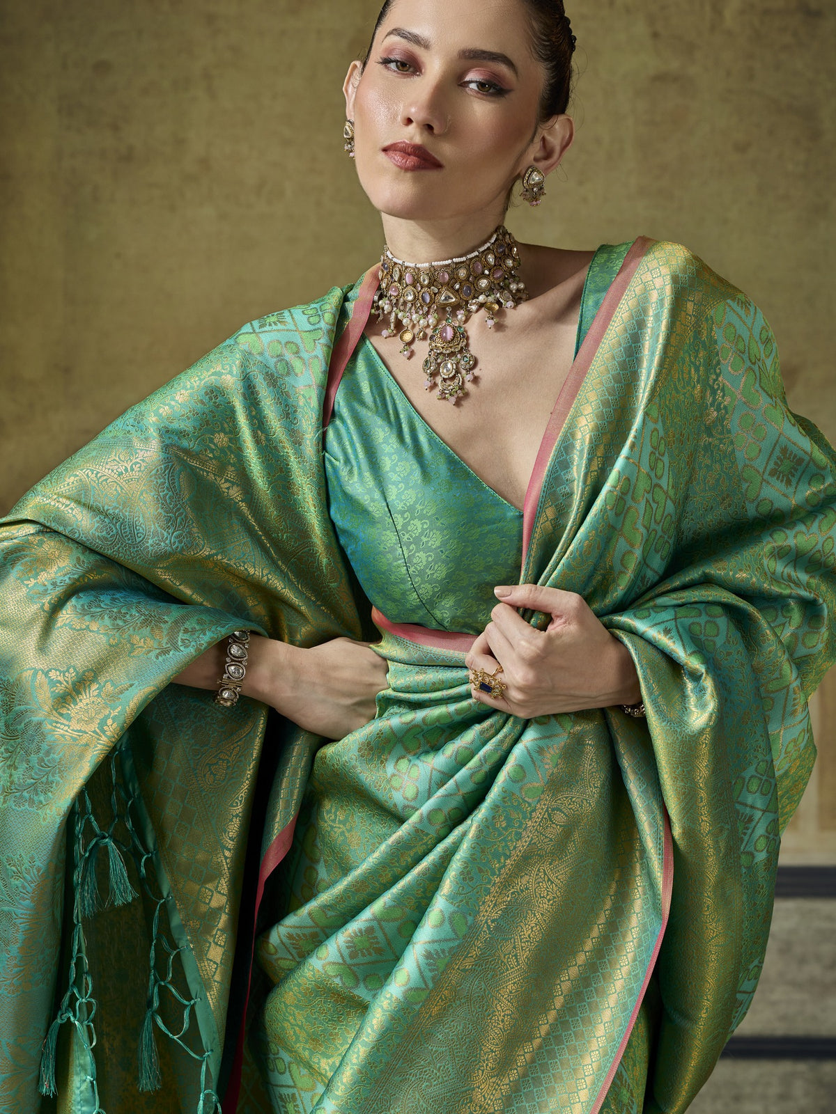 Teal Green Pure Silk saree – detail view 1