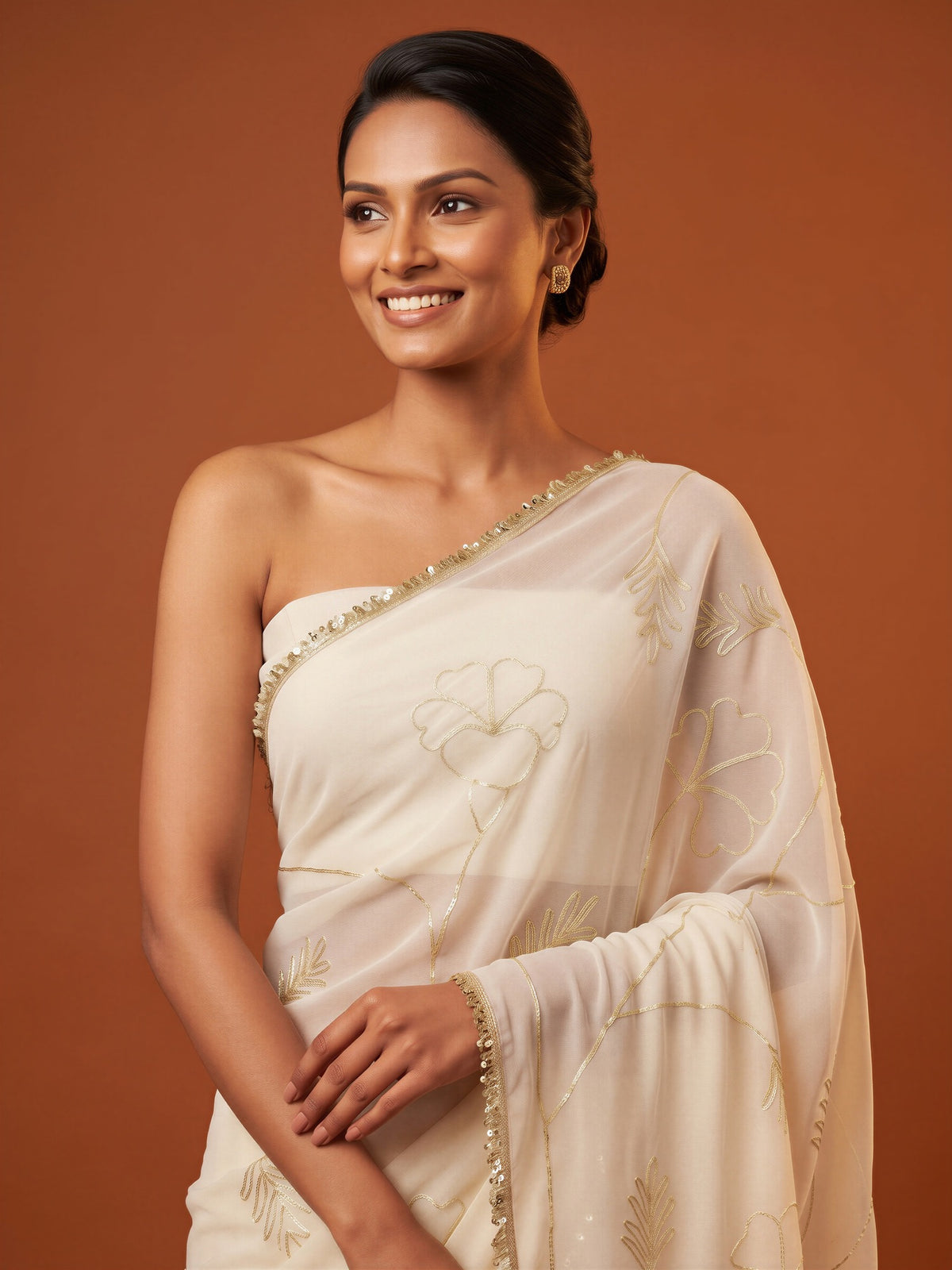 White Georgette saree – detail view 4