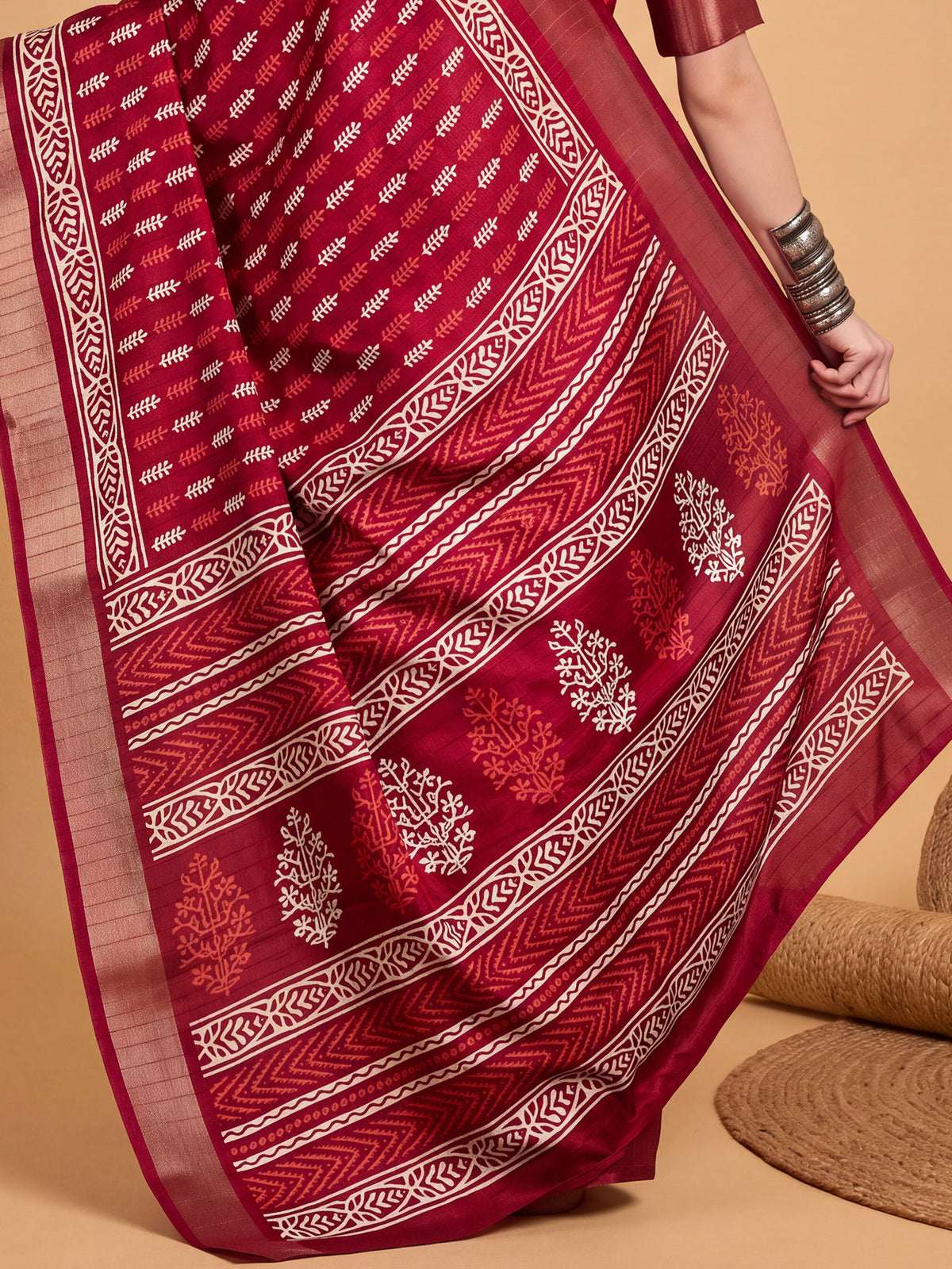 Red Silk Blend saree – detail view 5