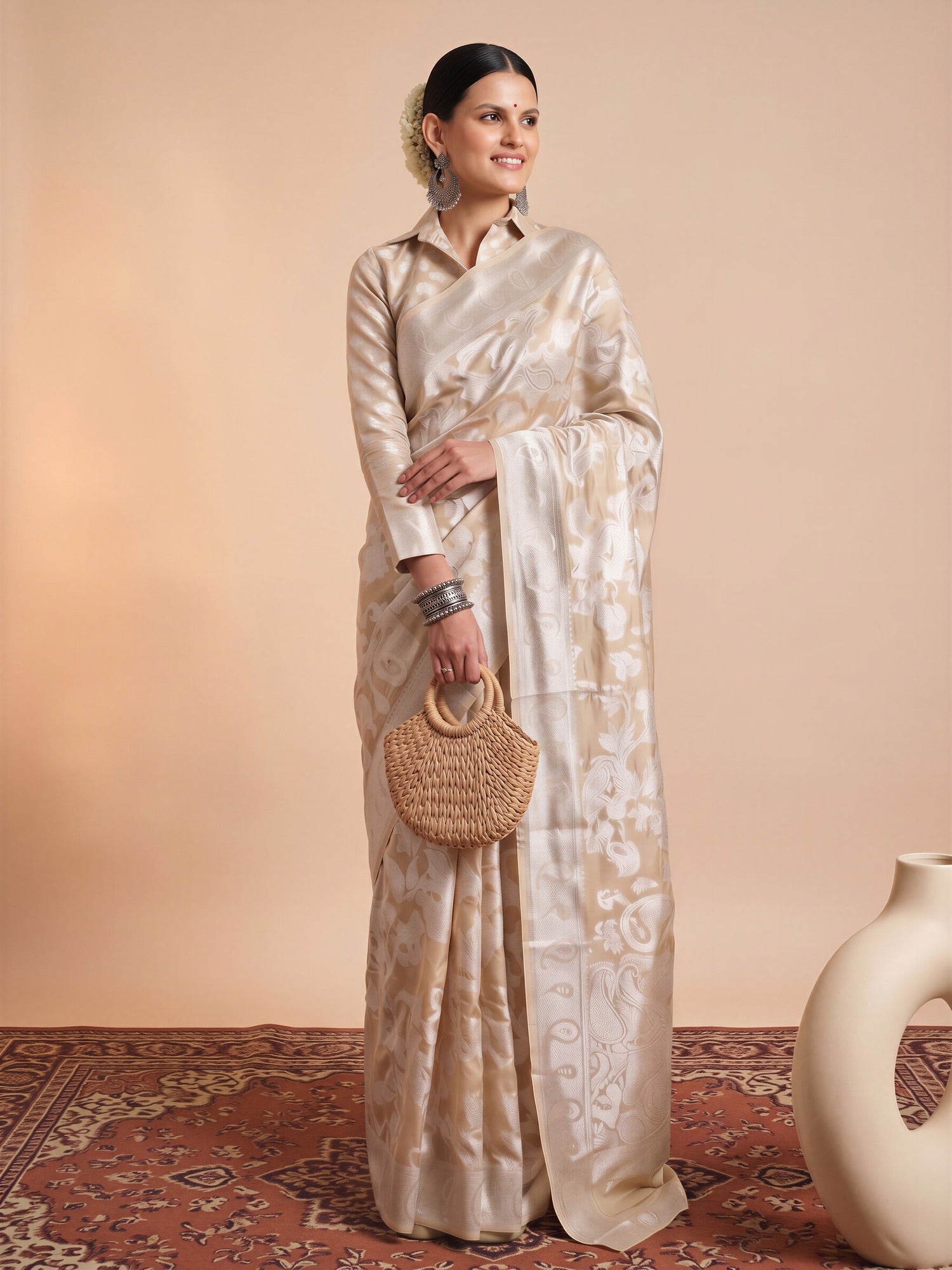Cream Organza saree – detail view 3
