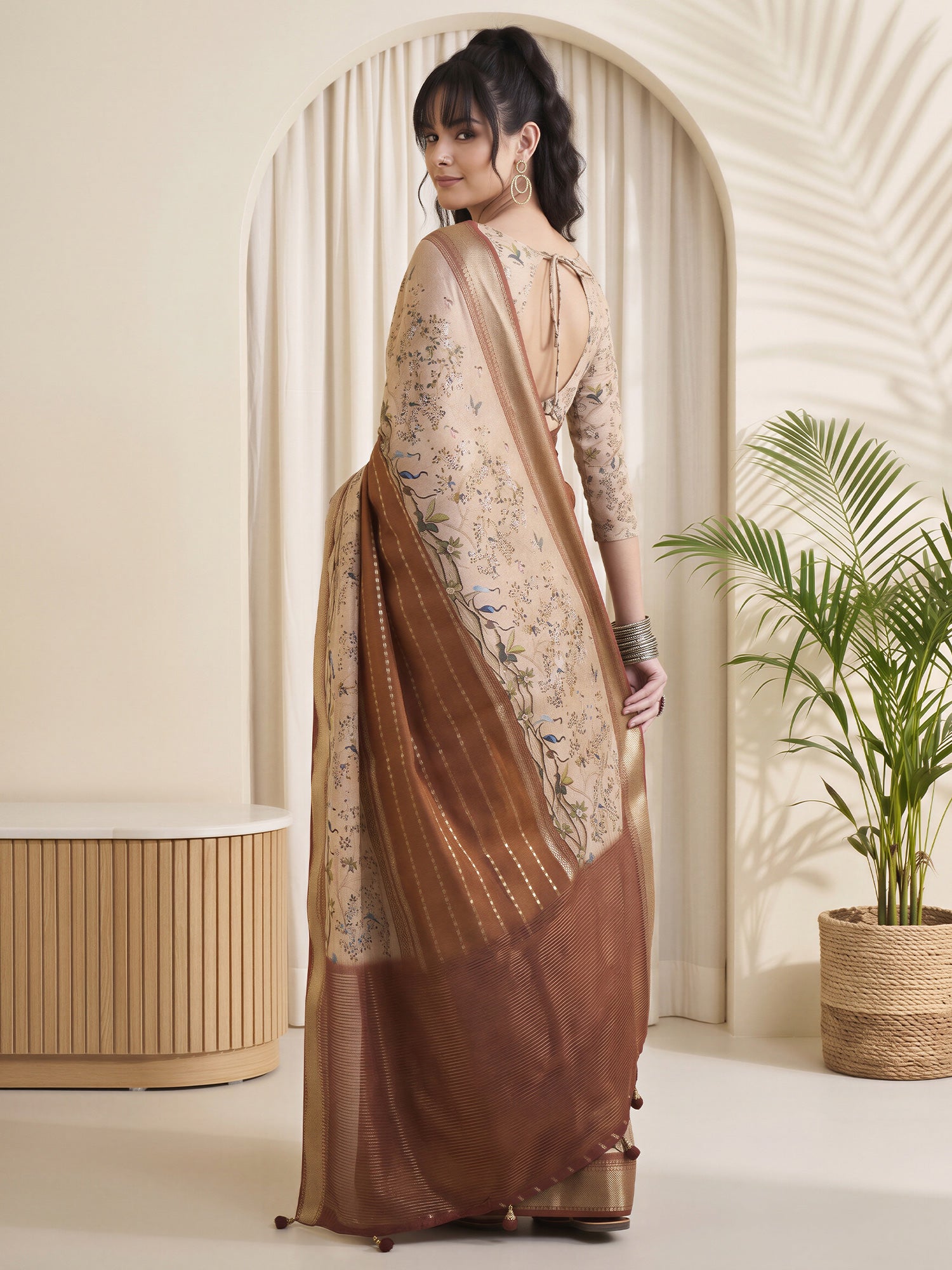 Rust Viscose Silk saree – detail view 1