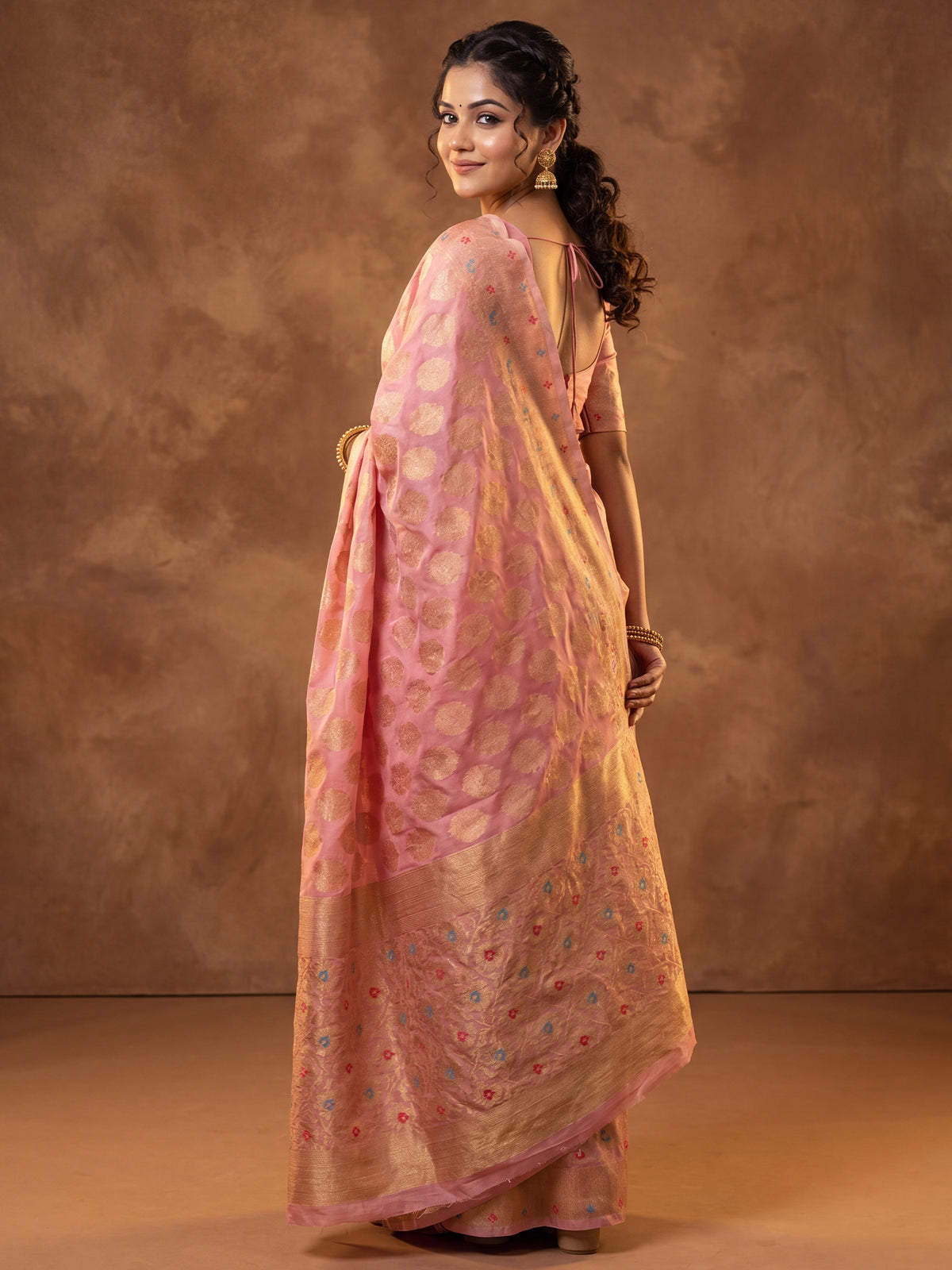 Pink Silk Blend saree – detail view 1