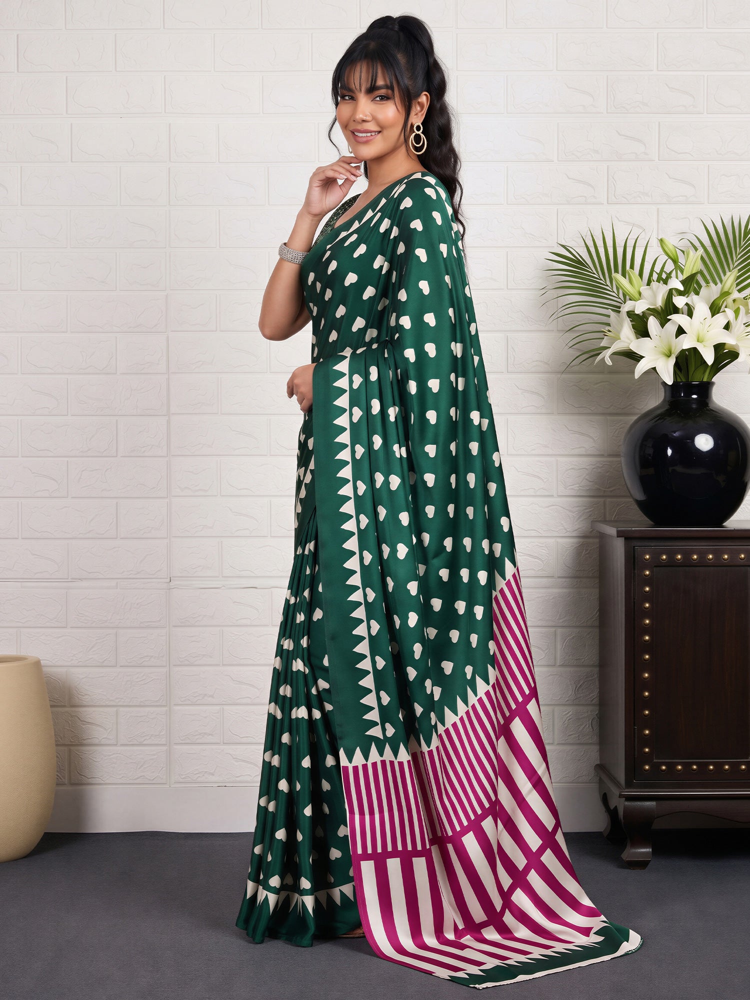 Green Satin saree – detail view 3