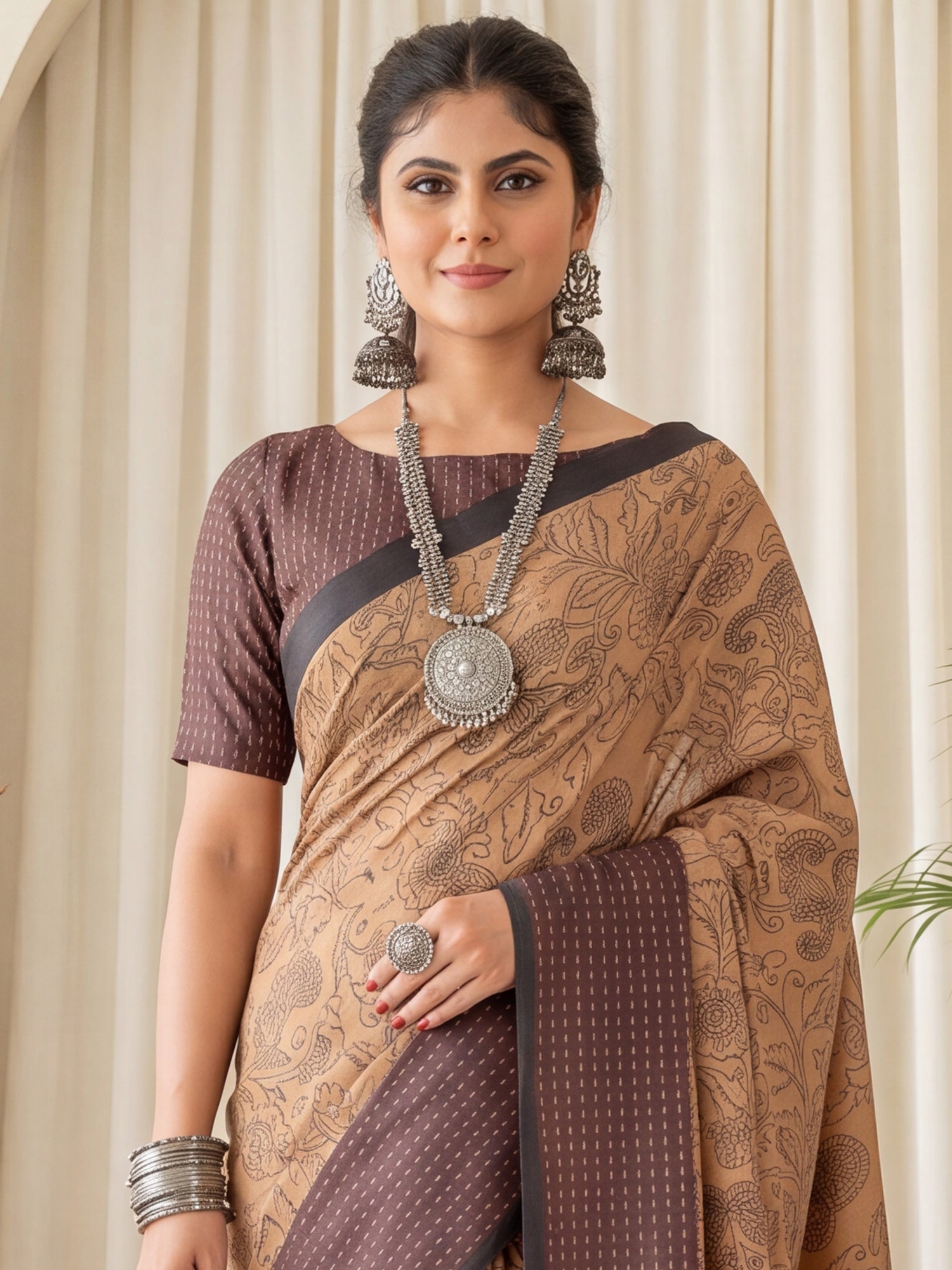 Tan Silk Blend saree – detail view 4