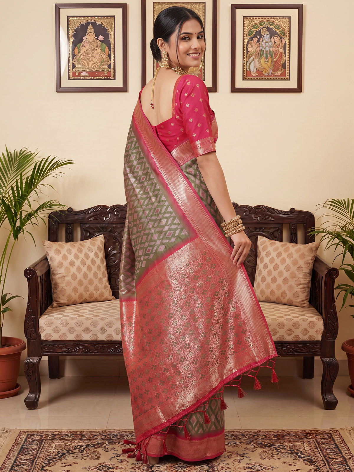 Light Green Silk Blend saree – detail view 1