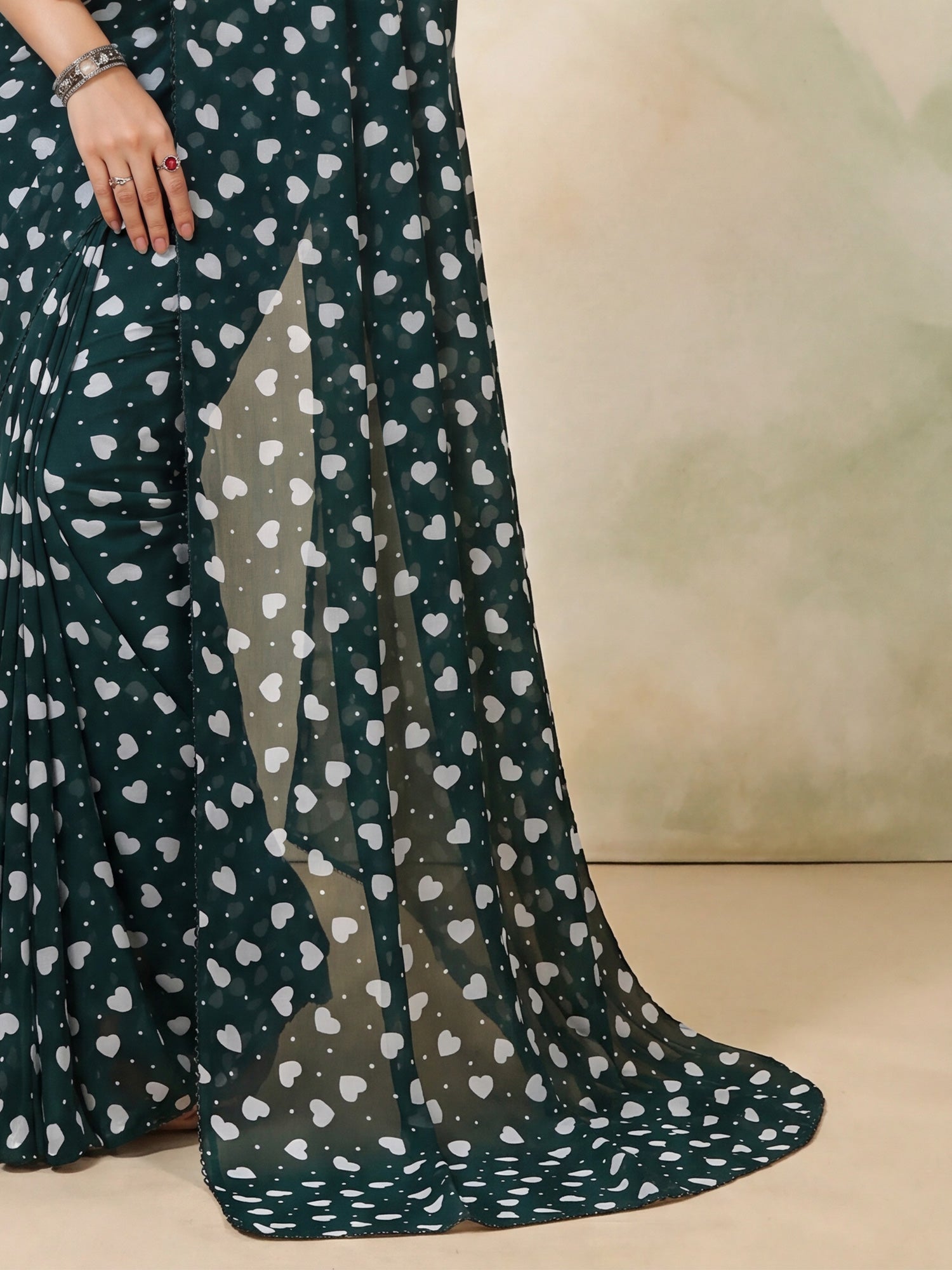 Dark Green Georgette saree – detail view 5