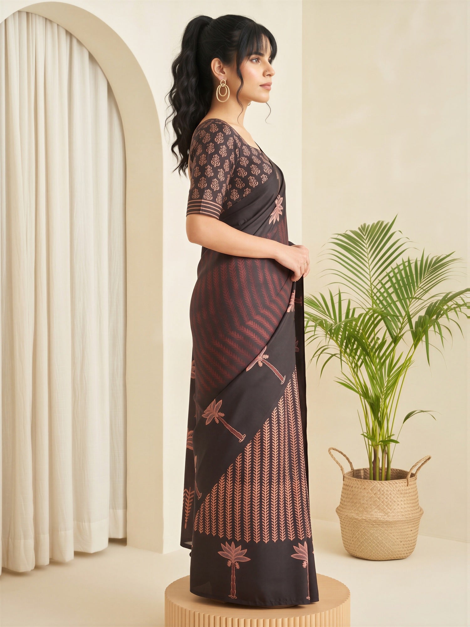 Black Silk Blend saree – detail view 2