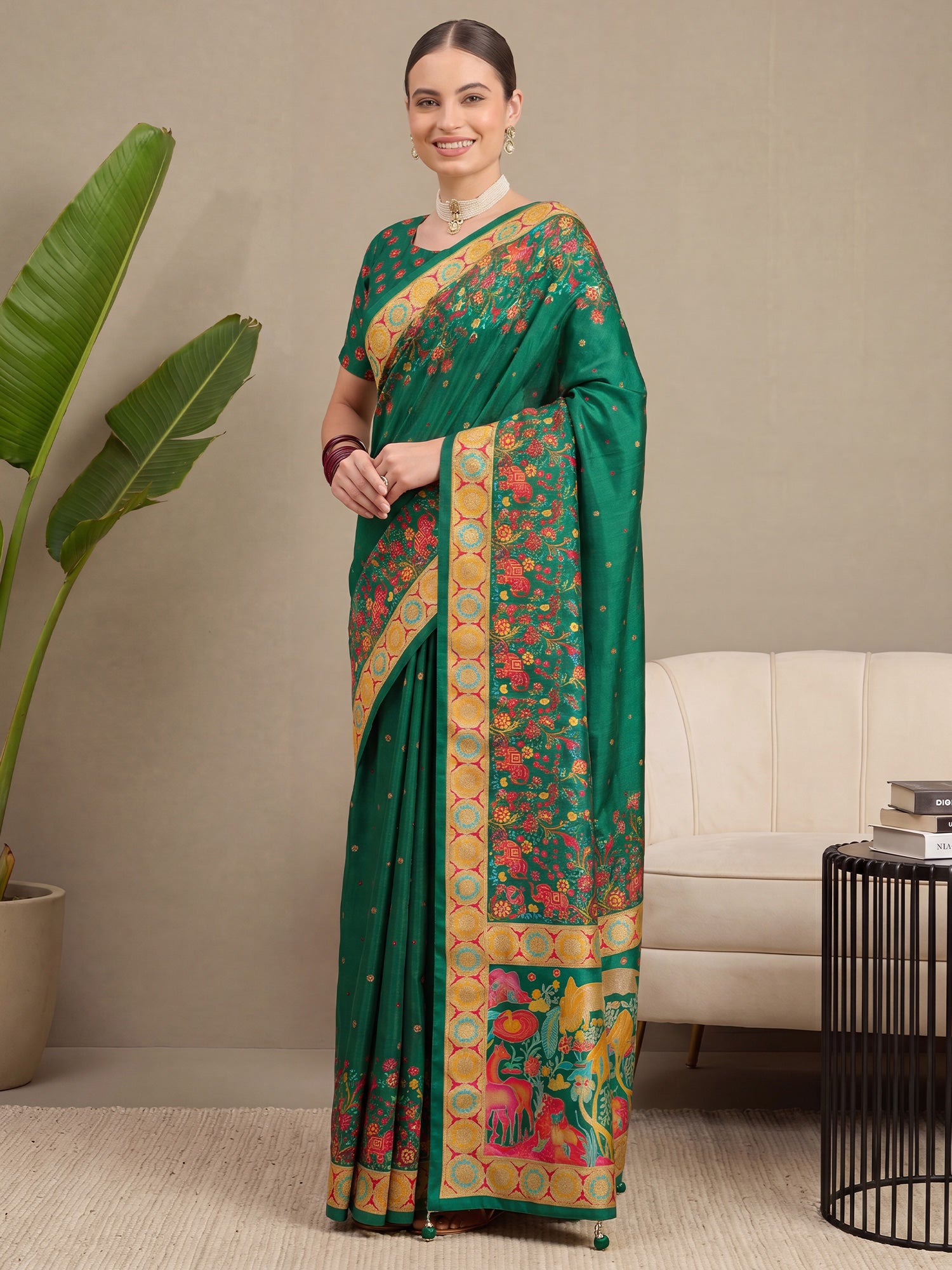 Dark Green Silk Blend saree – detail view 2