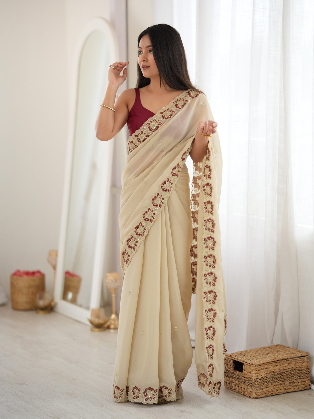 Off White Georgette saree – detail view 4