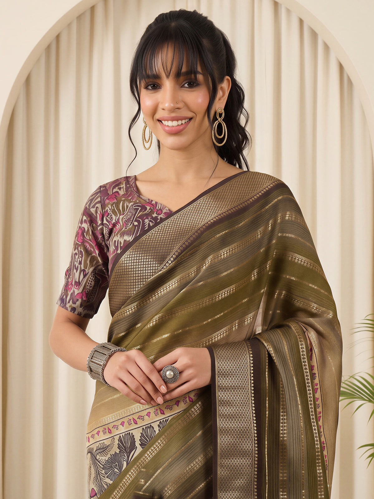 Olive Viscose Silk saree – detail view 4