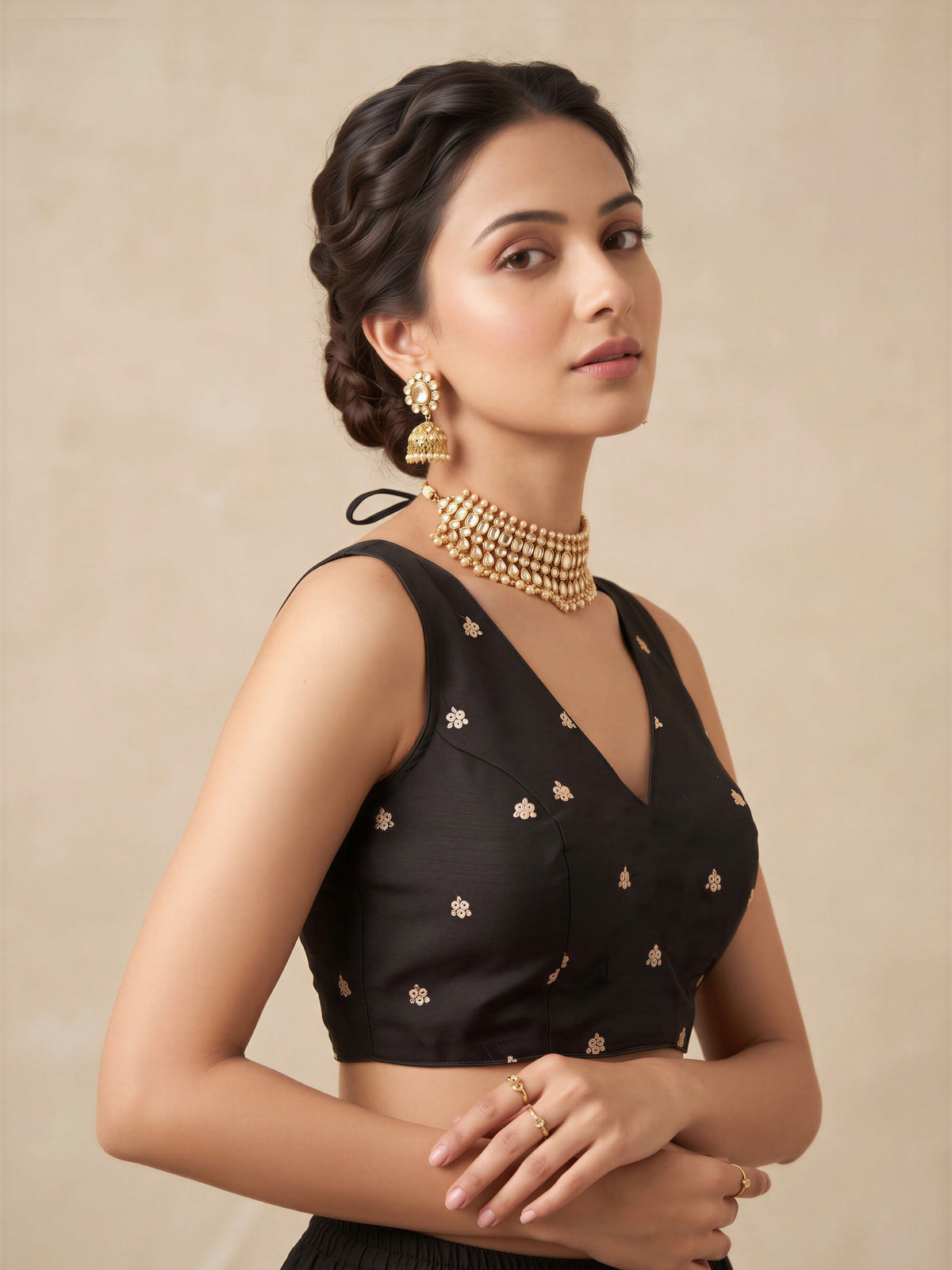 Black sequin embellished vichitra silk sleeveless readymade saree blouse with v neck view 3