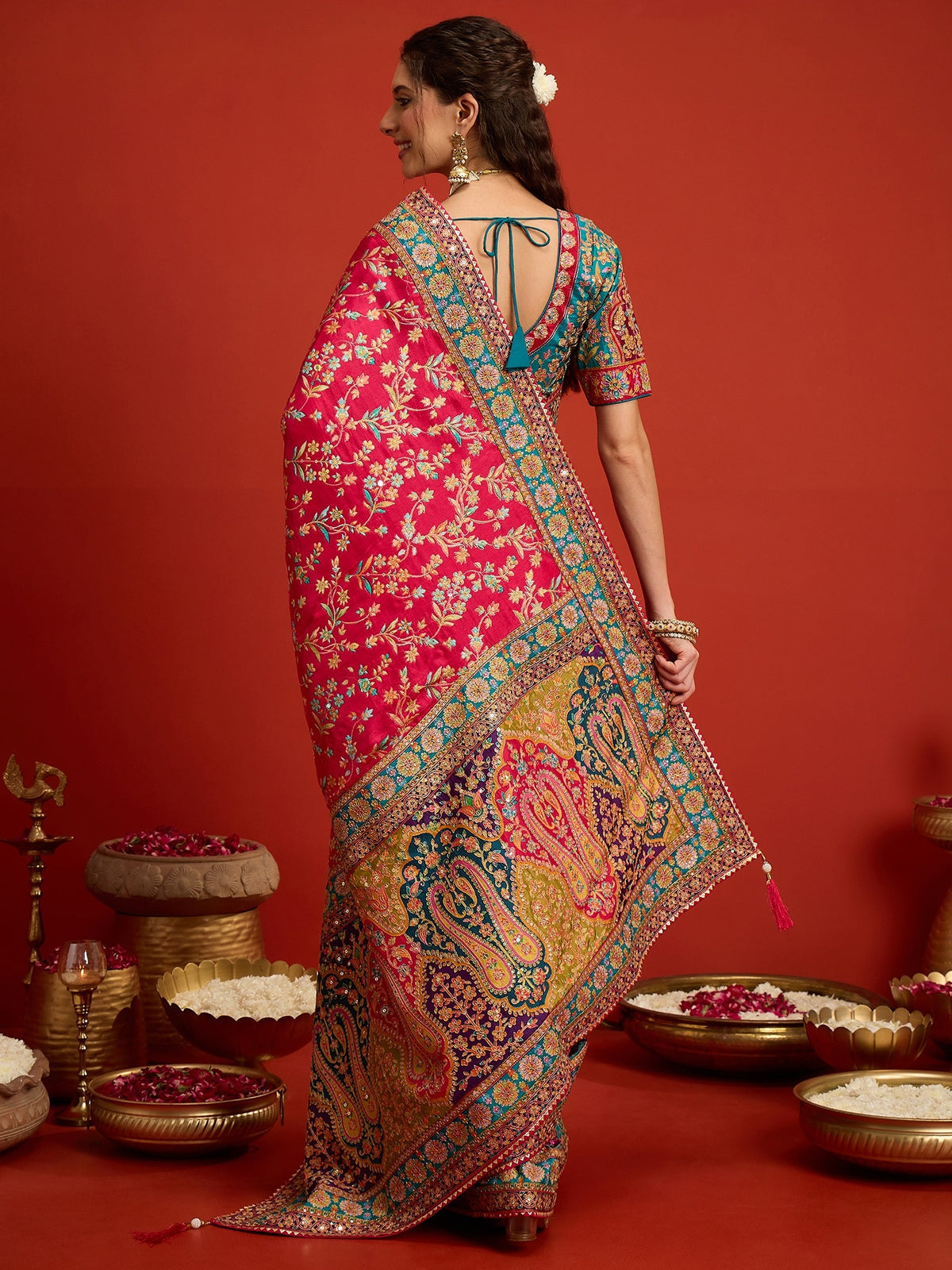 Pink Silk Blend saree – detail view 2
