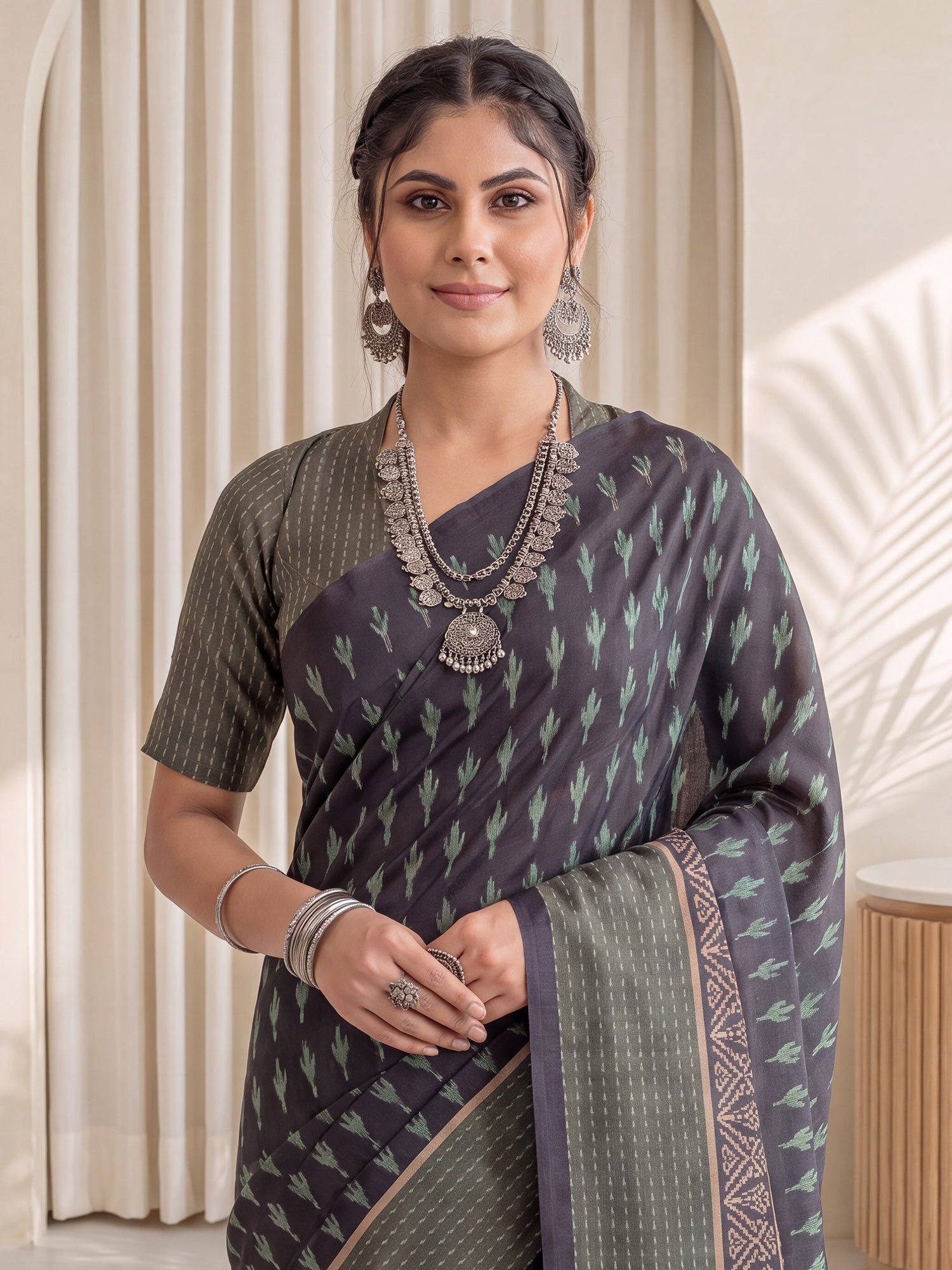 Navy Blue Silk Blend saree – detail view 3