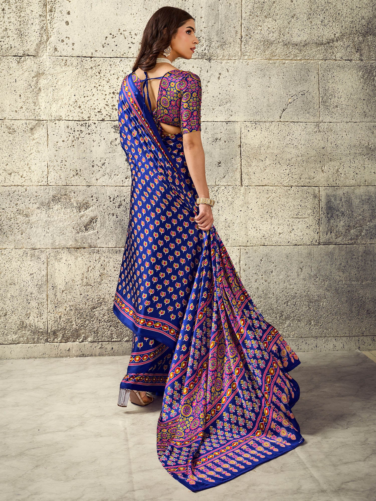 Blue Satin saree – detail view 1