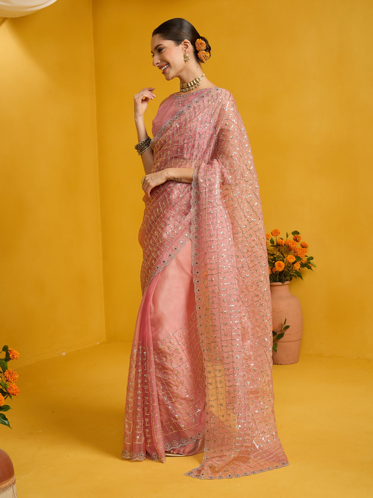 Pink Soft Silk saree – detail view 1