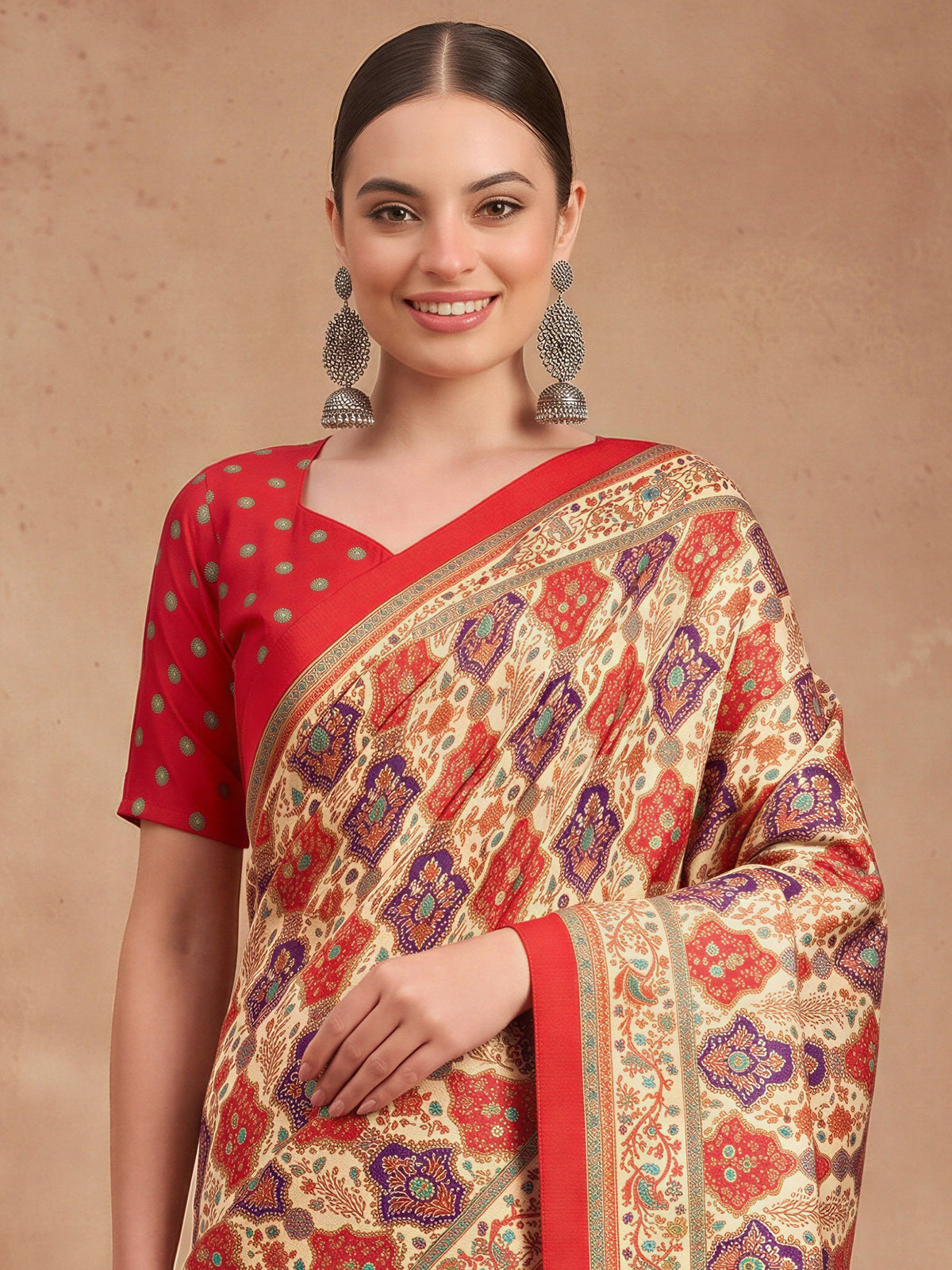 Cream Silk Blend saree – detail view 4