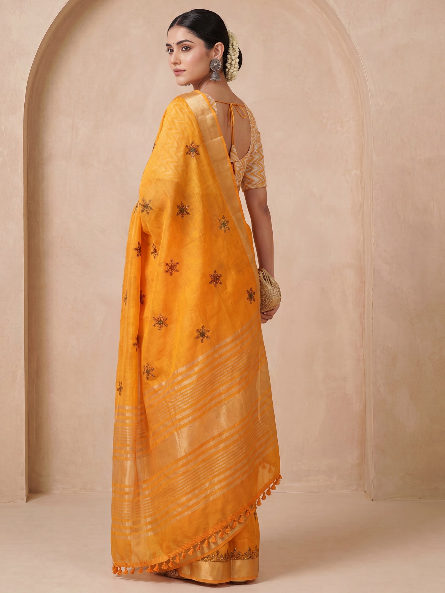 Mustard Cotton Linen saree – detail view 1