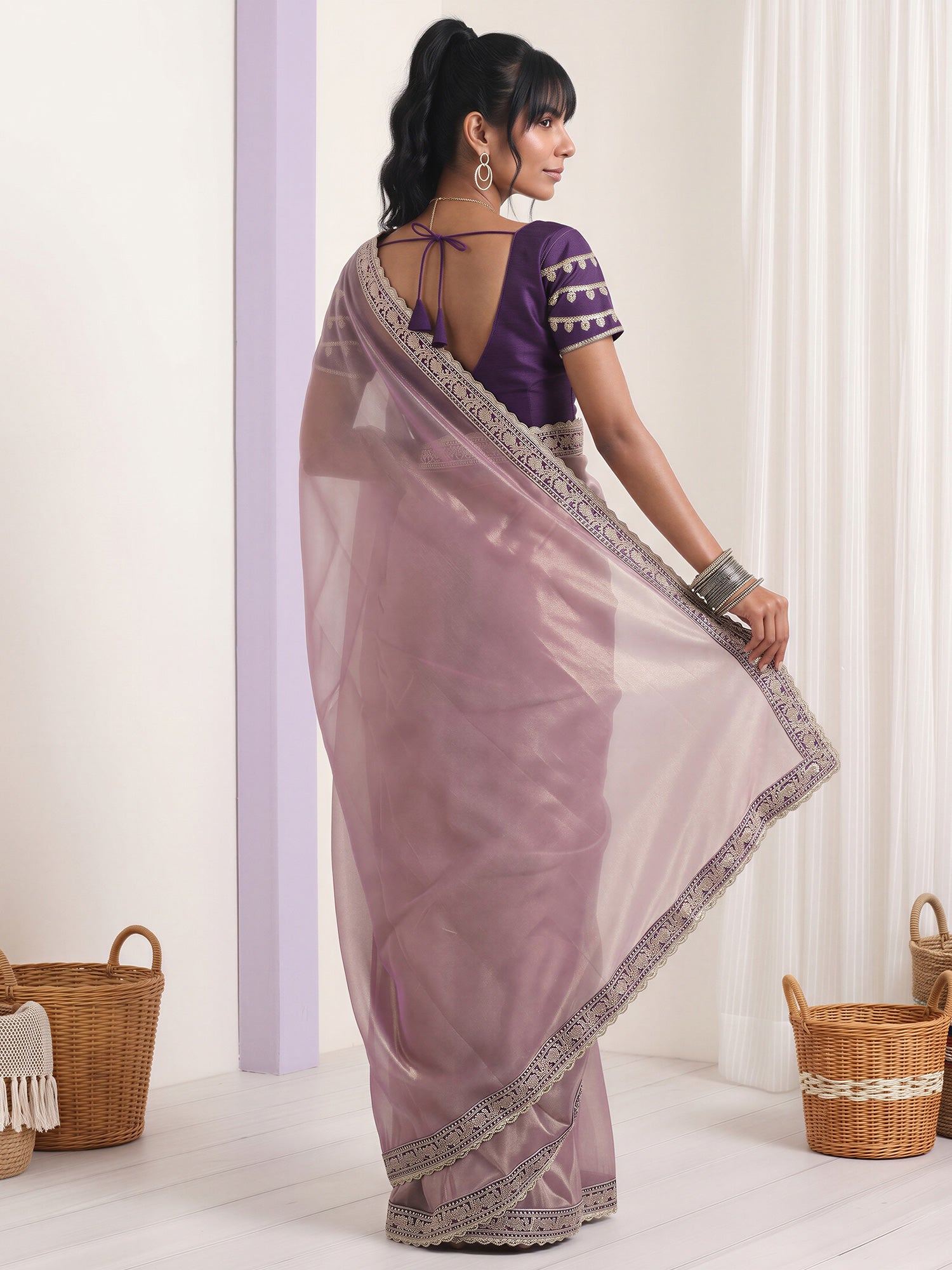 Lavender Net saree – detail view 1