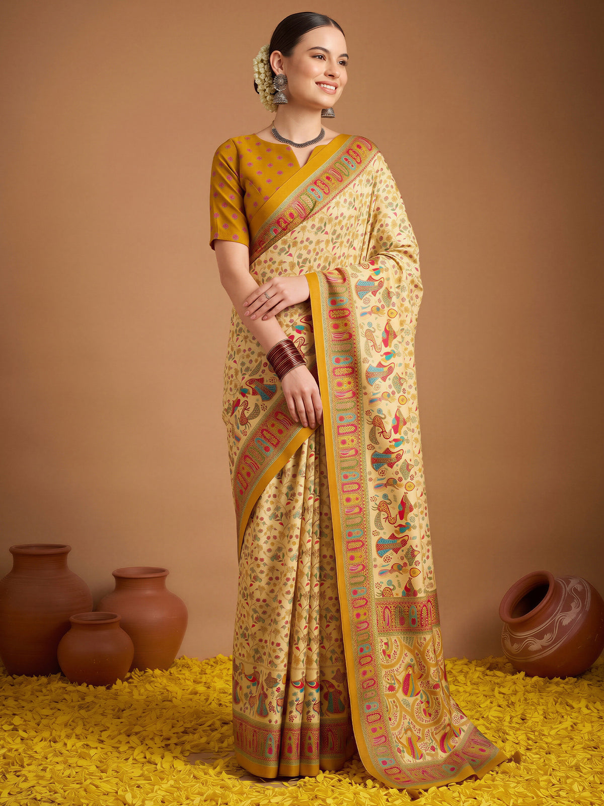 Cream Silk Blend saree – detail view 3
