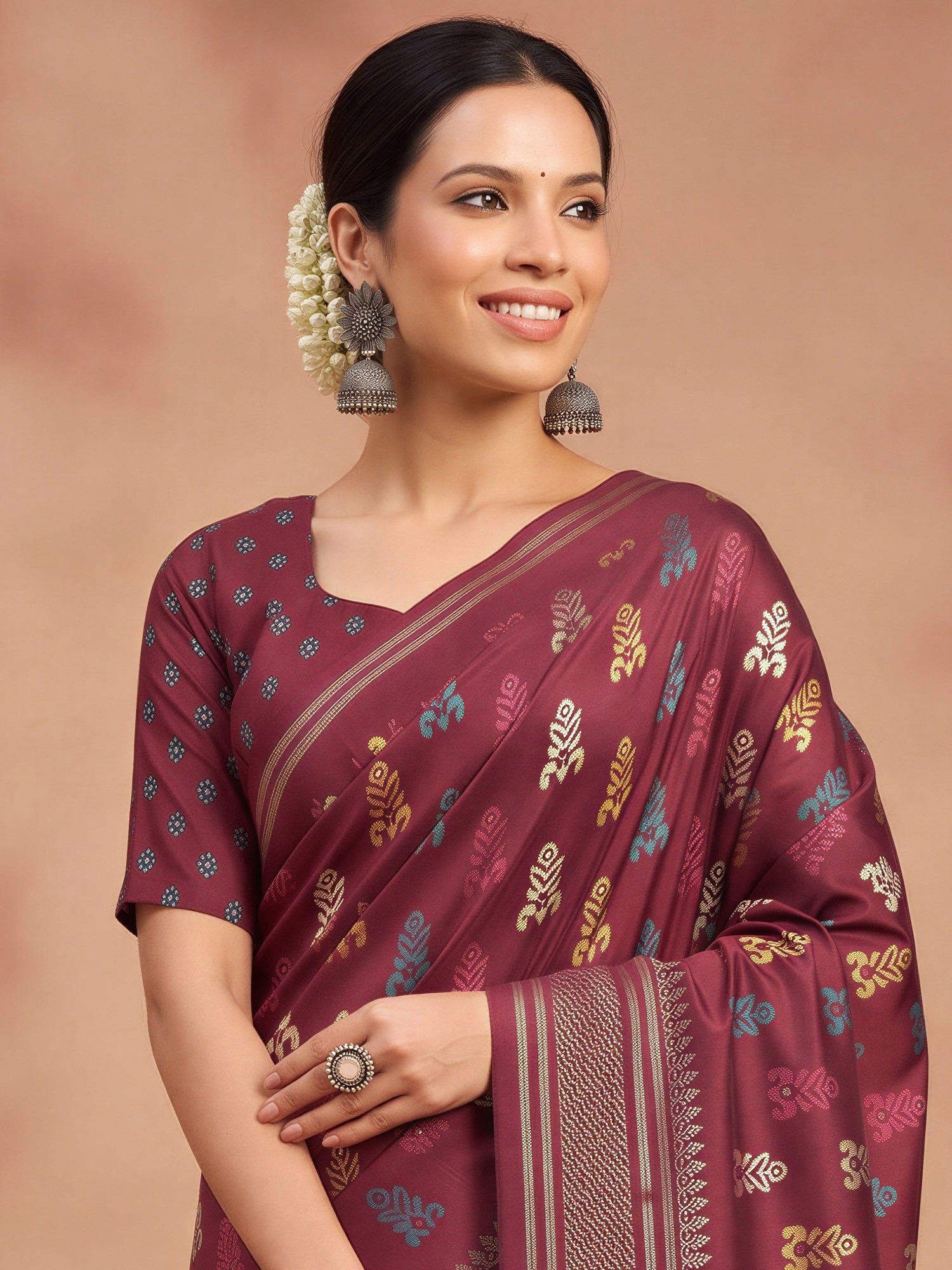 Maroon Silk Blend saree – detail view 4