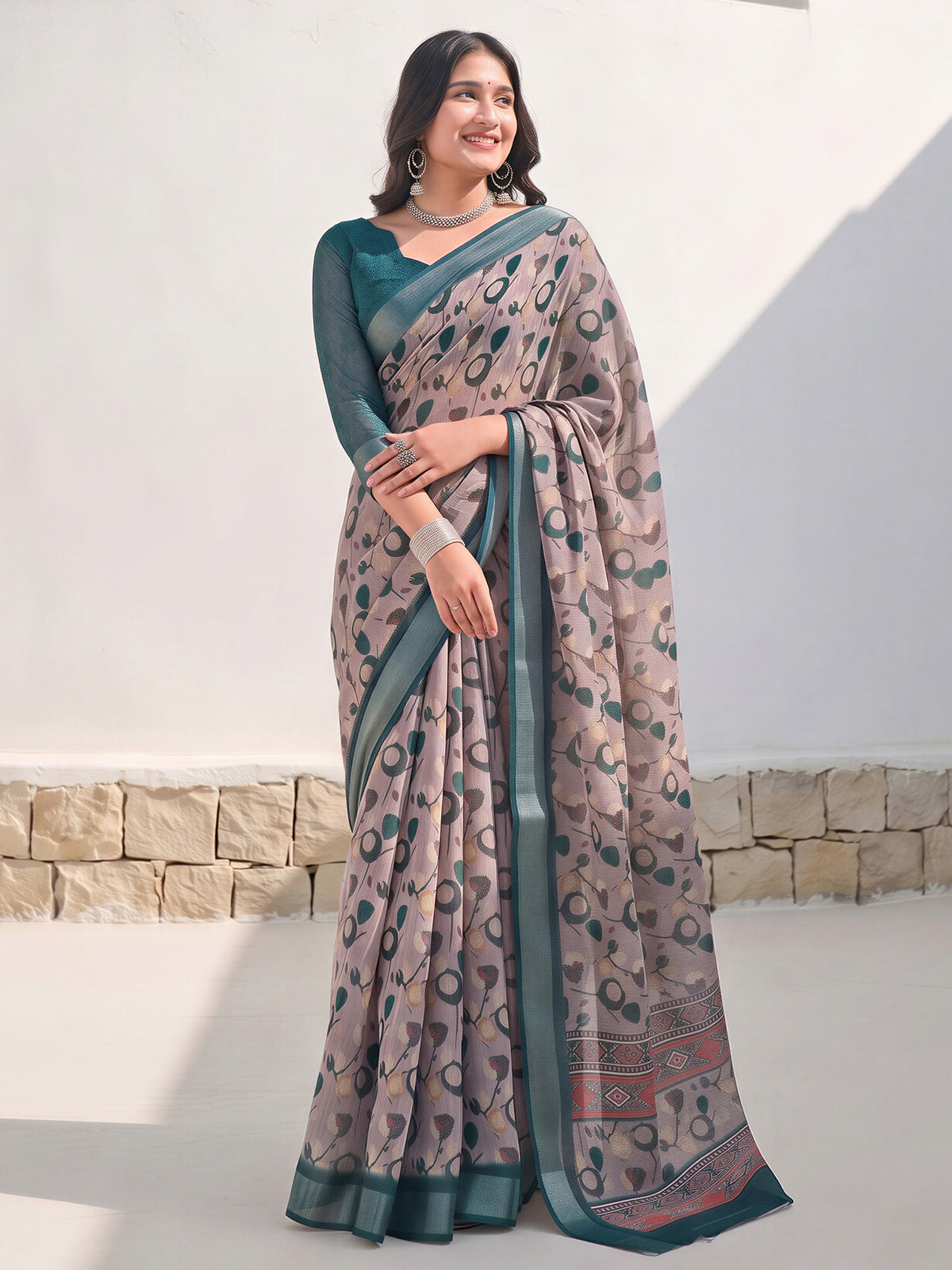 Taupe Cotton Linen saree – detail view 3