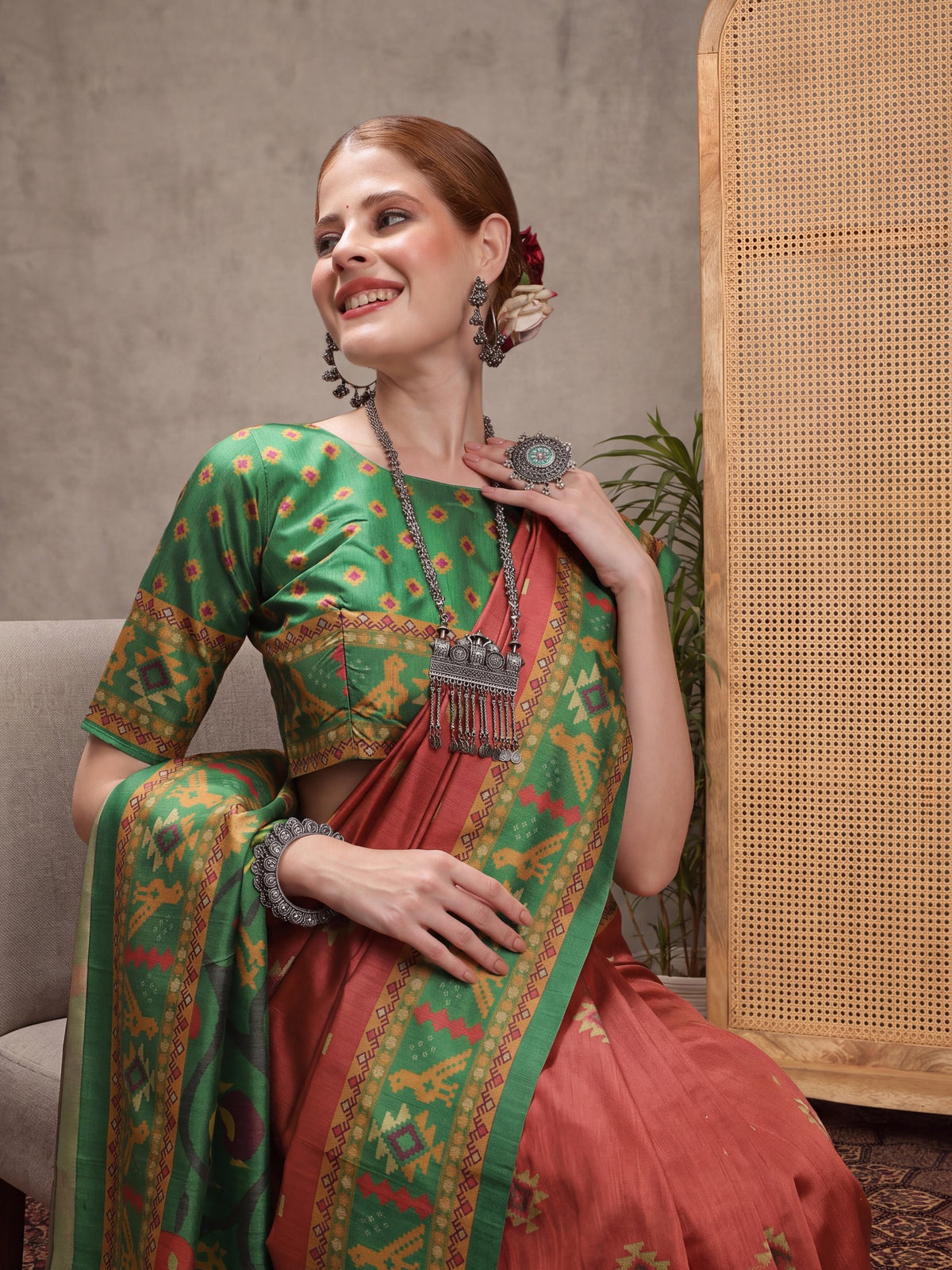 Rust Silk Blend saree – detail view 2