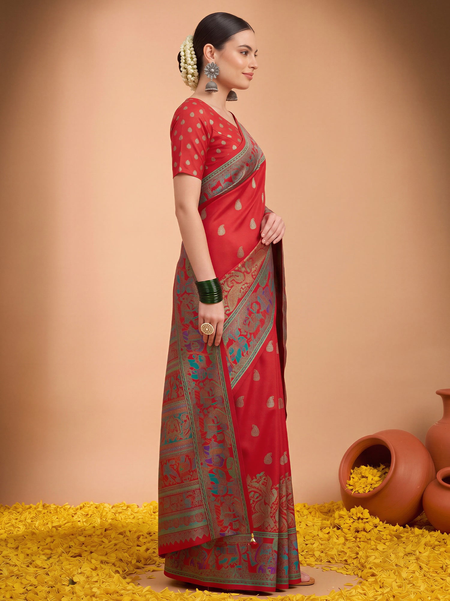 Red Silk Blend saree – detail view 2