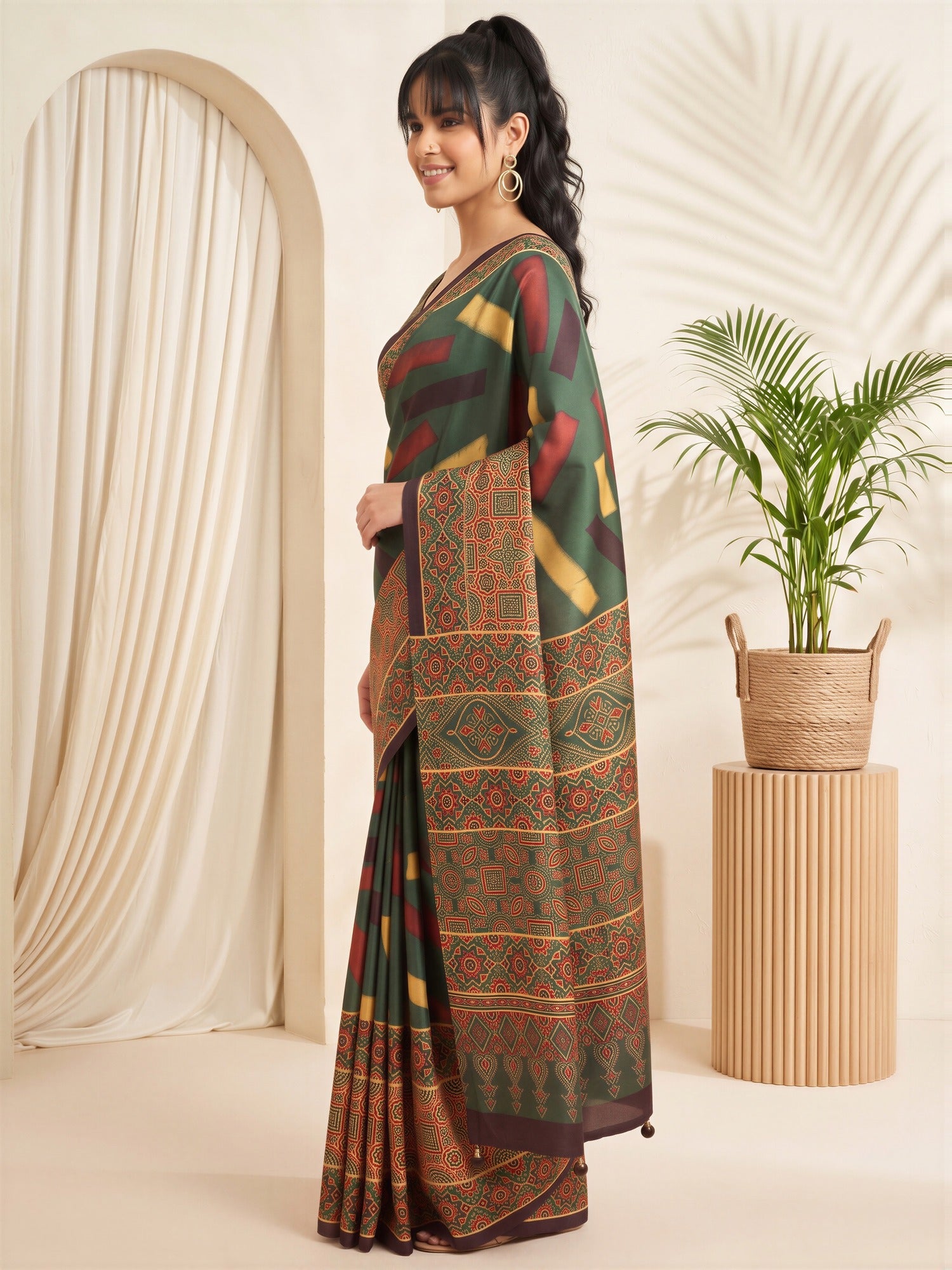 Green Silk Blend saree – detail view 2