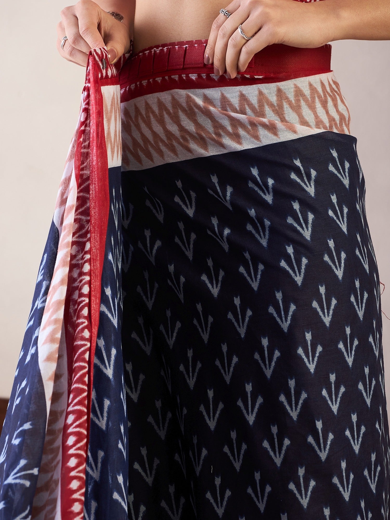 Navy Blue Cotton saree – detail view 1
