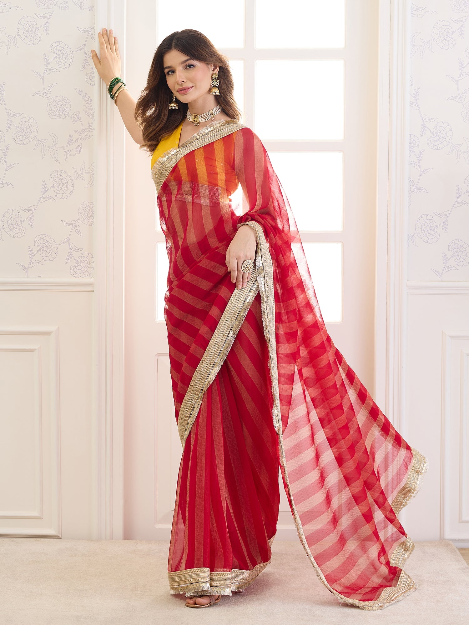 Red Viscose saree – detail view 3