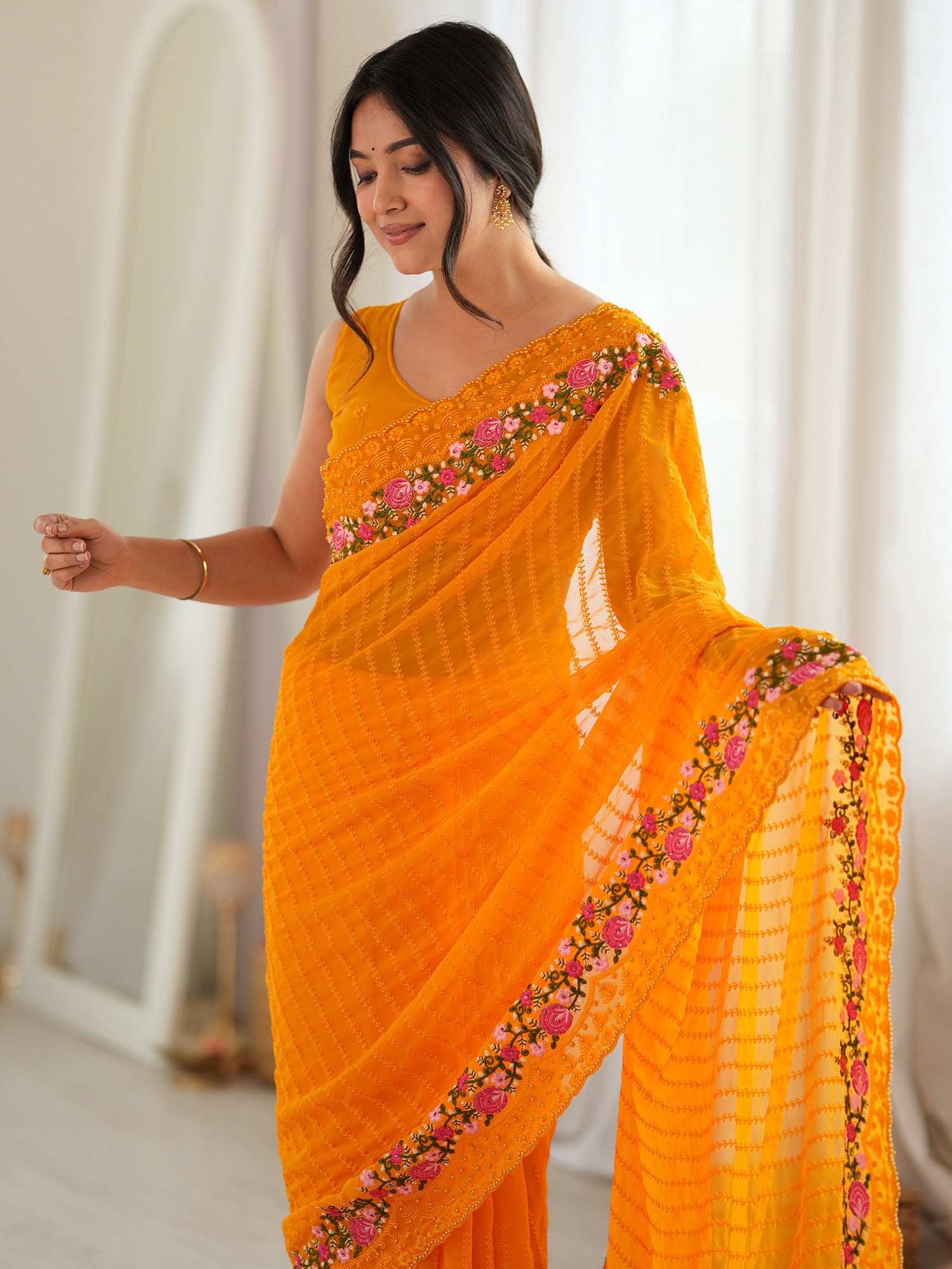 Orange Georgette saree – detail view 4