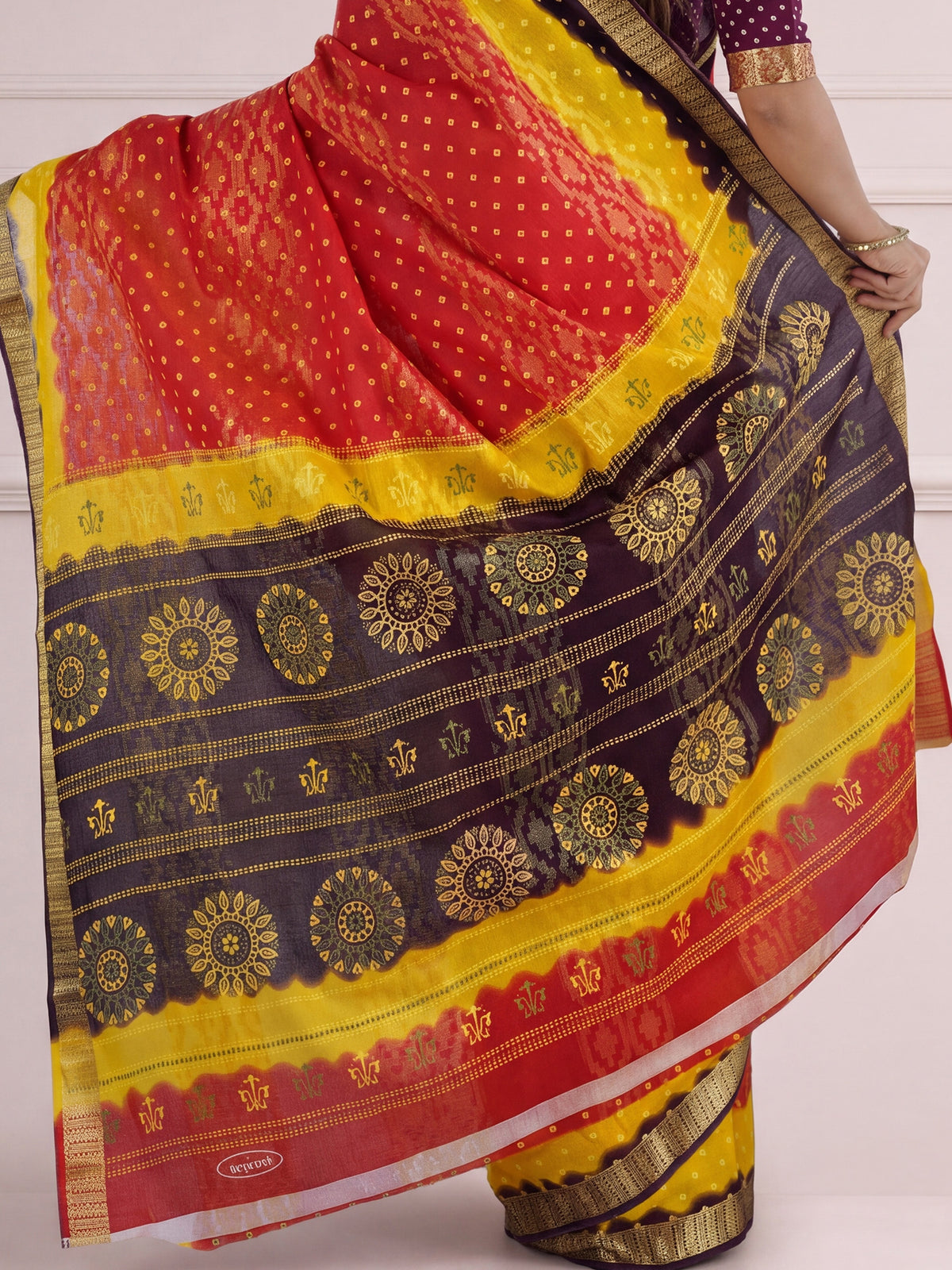 Red Cotton saree – detail view 5