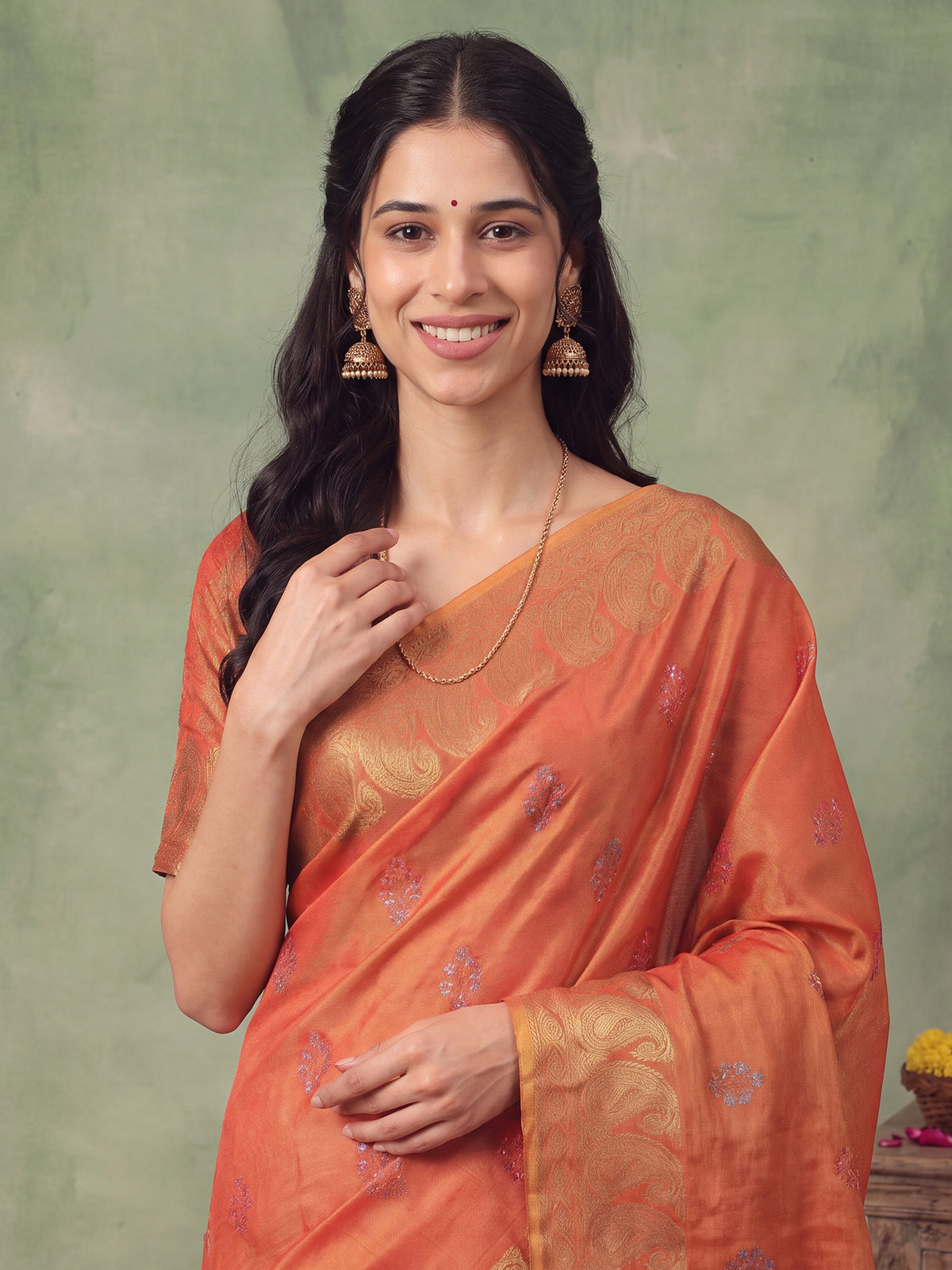 Rust Linen saree – detail view 4