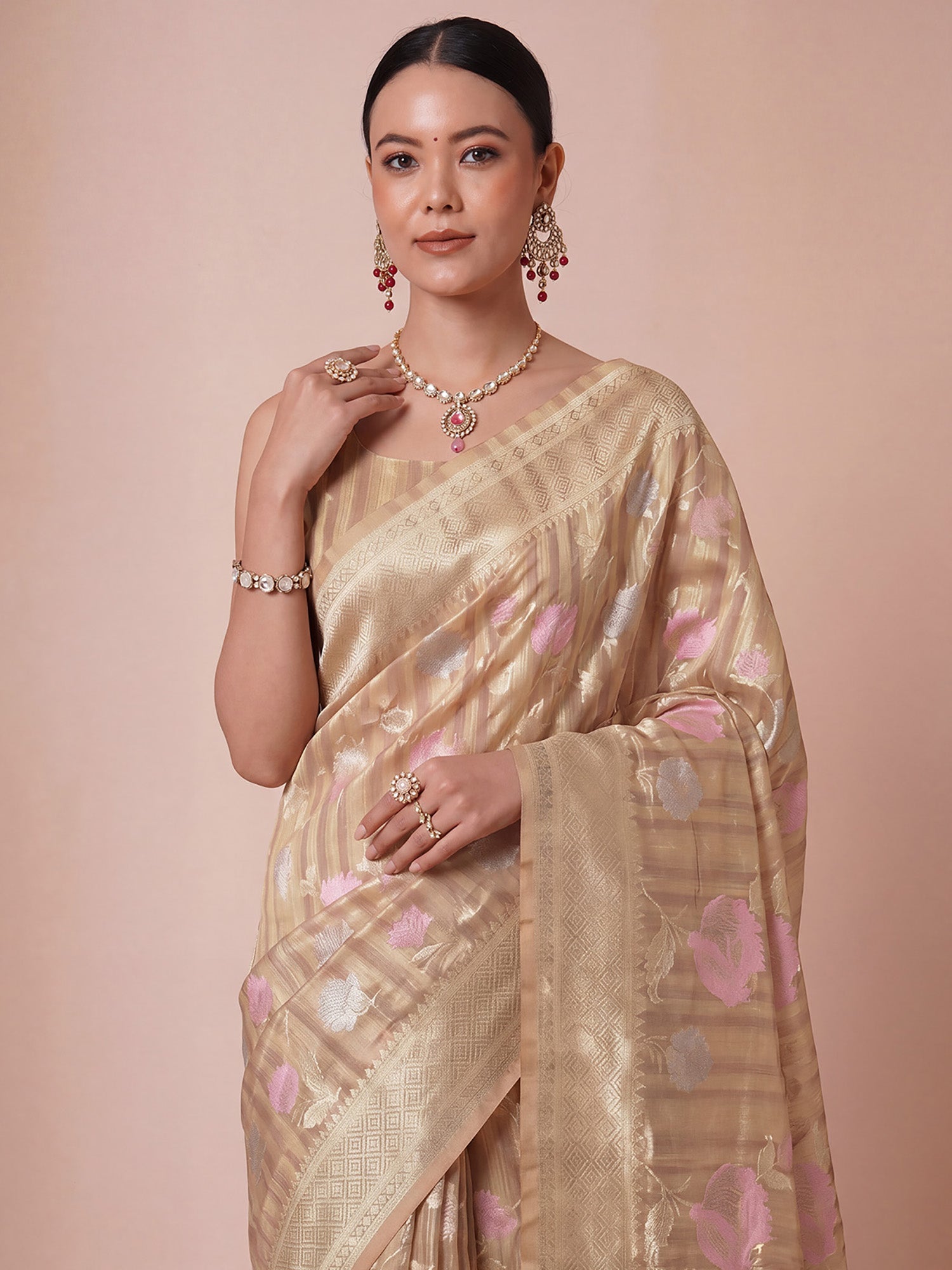 Beige Silk Blend saree – detail view 4