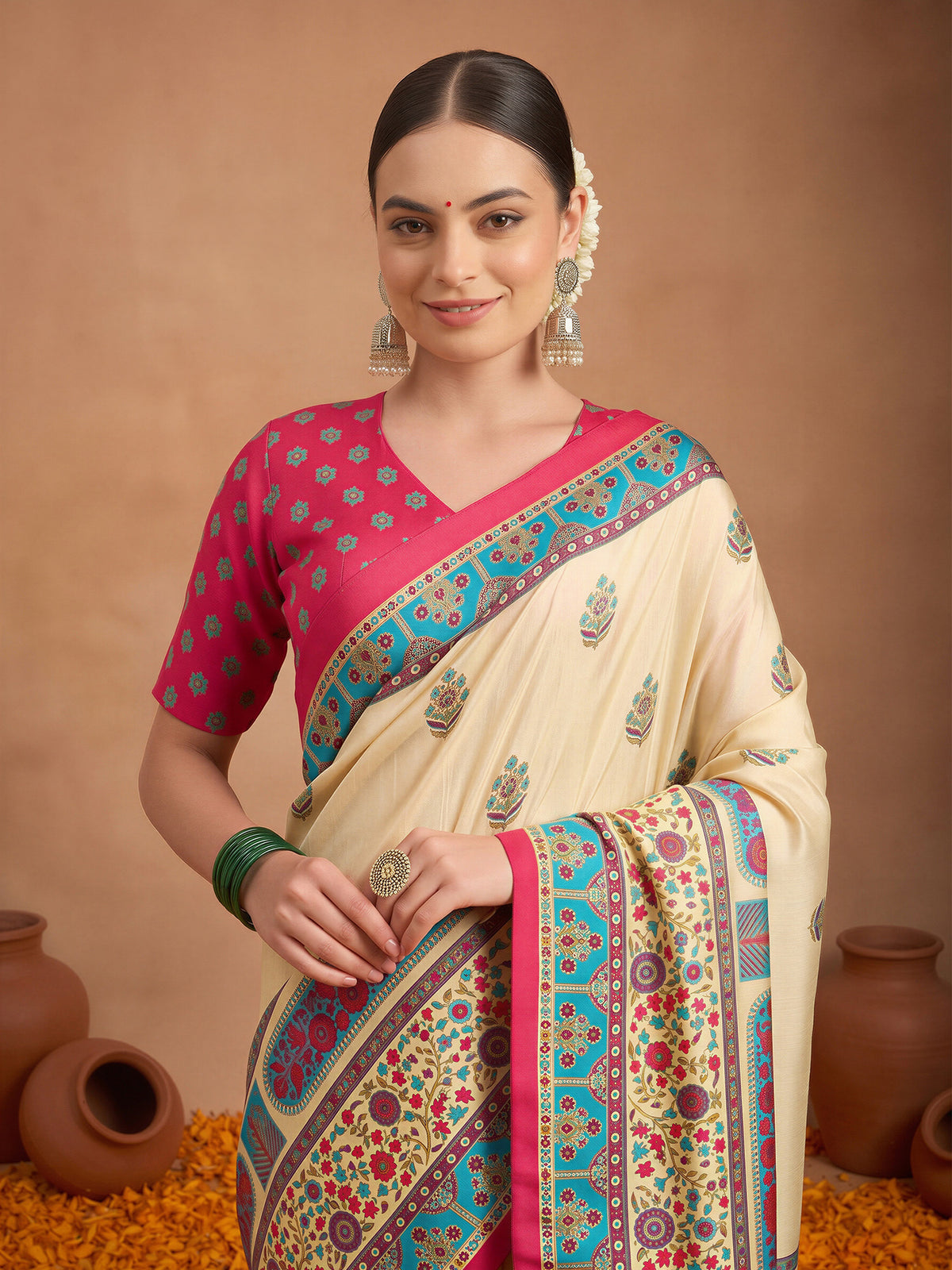 Cream Silk Blend saree – detail view 4