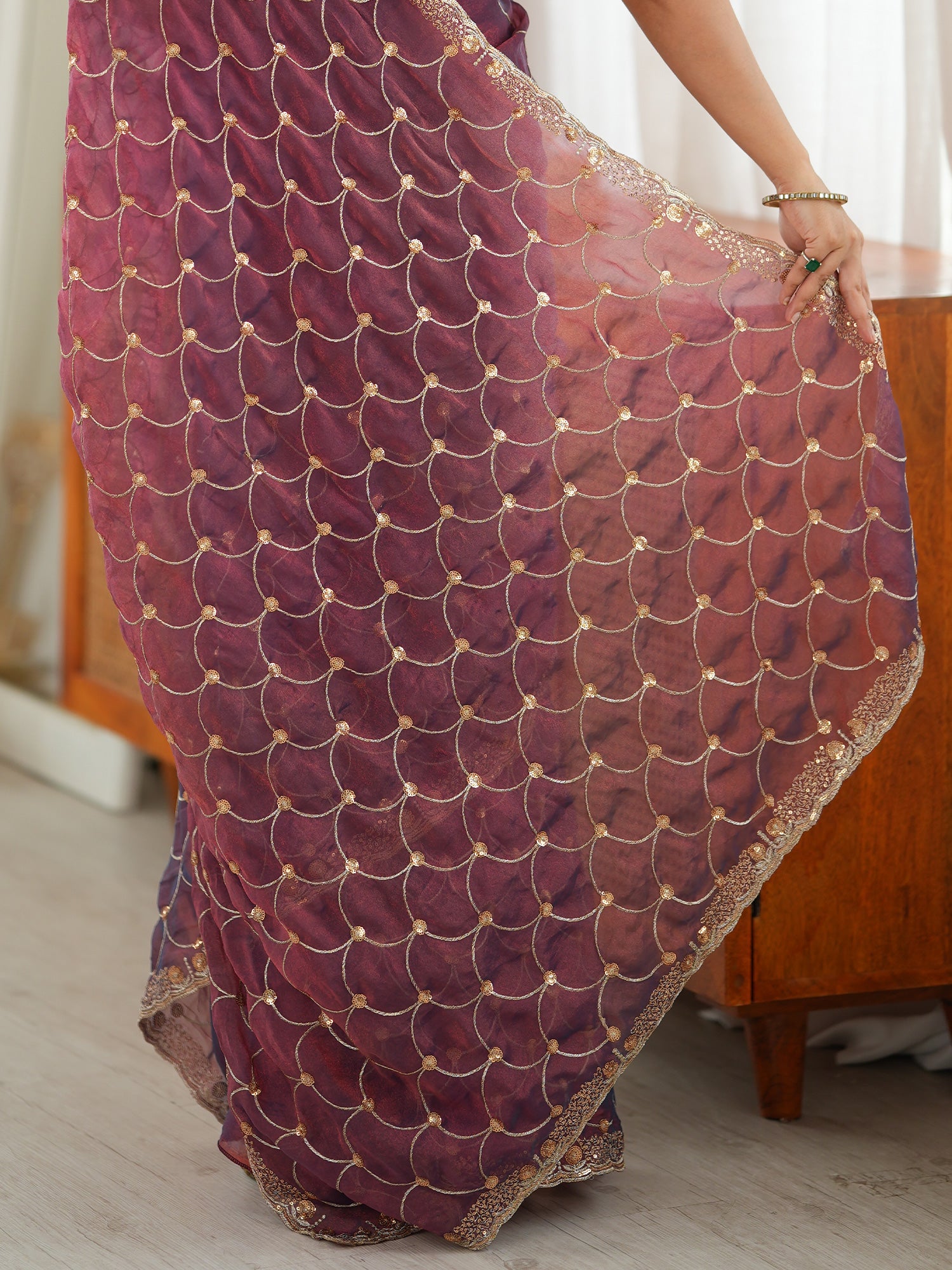 Wine Tissue saree – detail view 5
