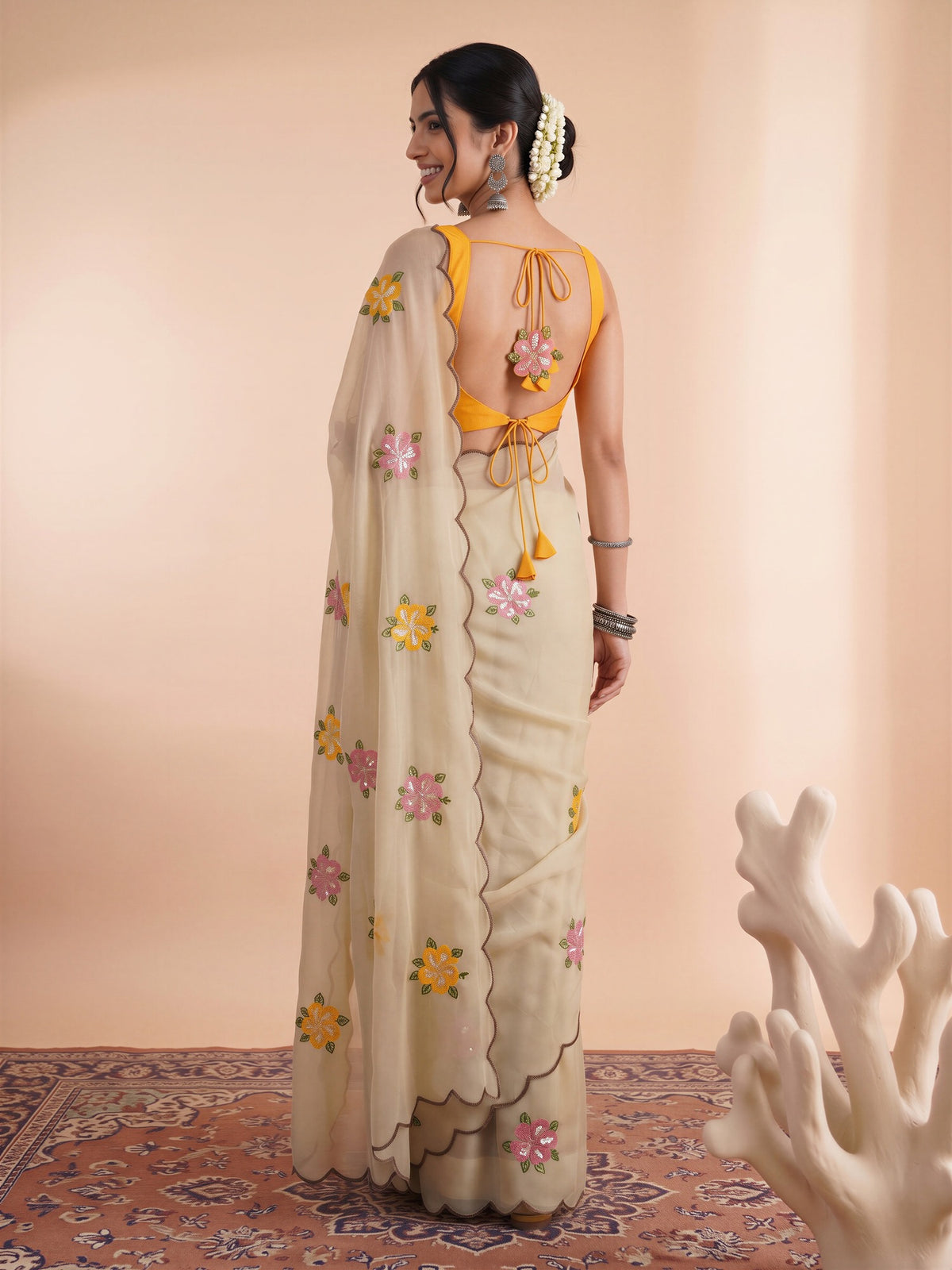 Cream Georgette saree – detail view 1