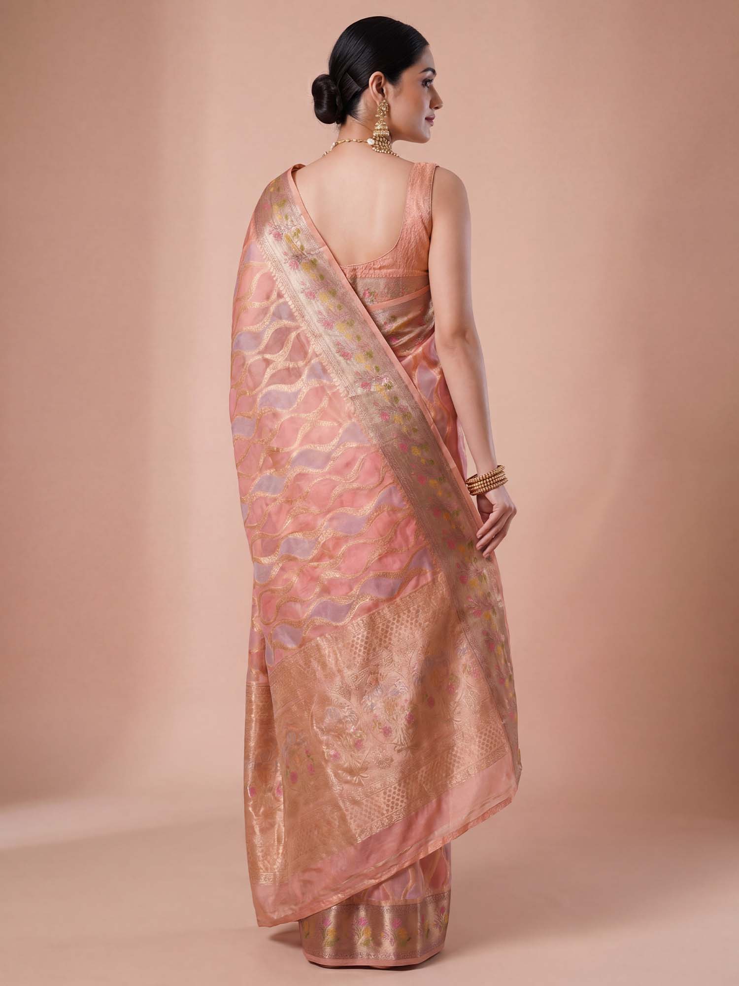 Pink Organza saree – detail view 1